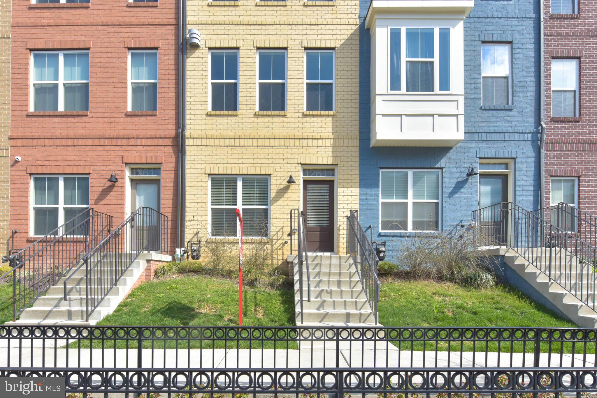 GLENMONT METROCENTRE - Residential