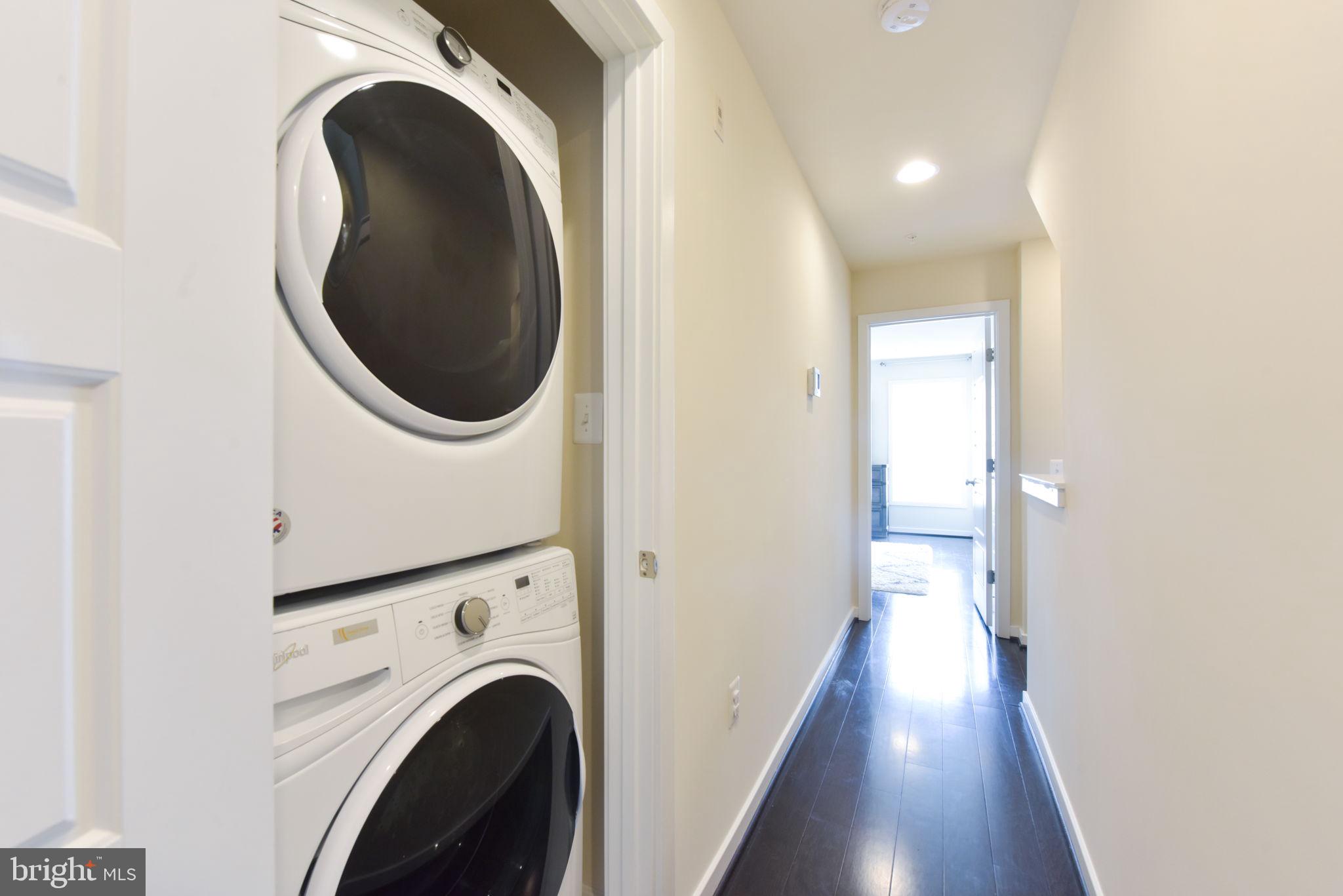 GLENMONT METROCENTRE - Residential