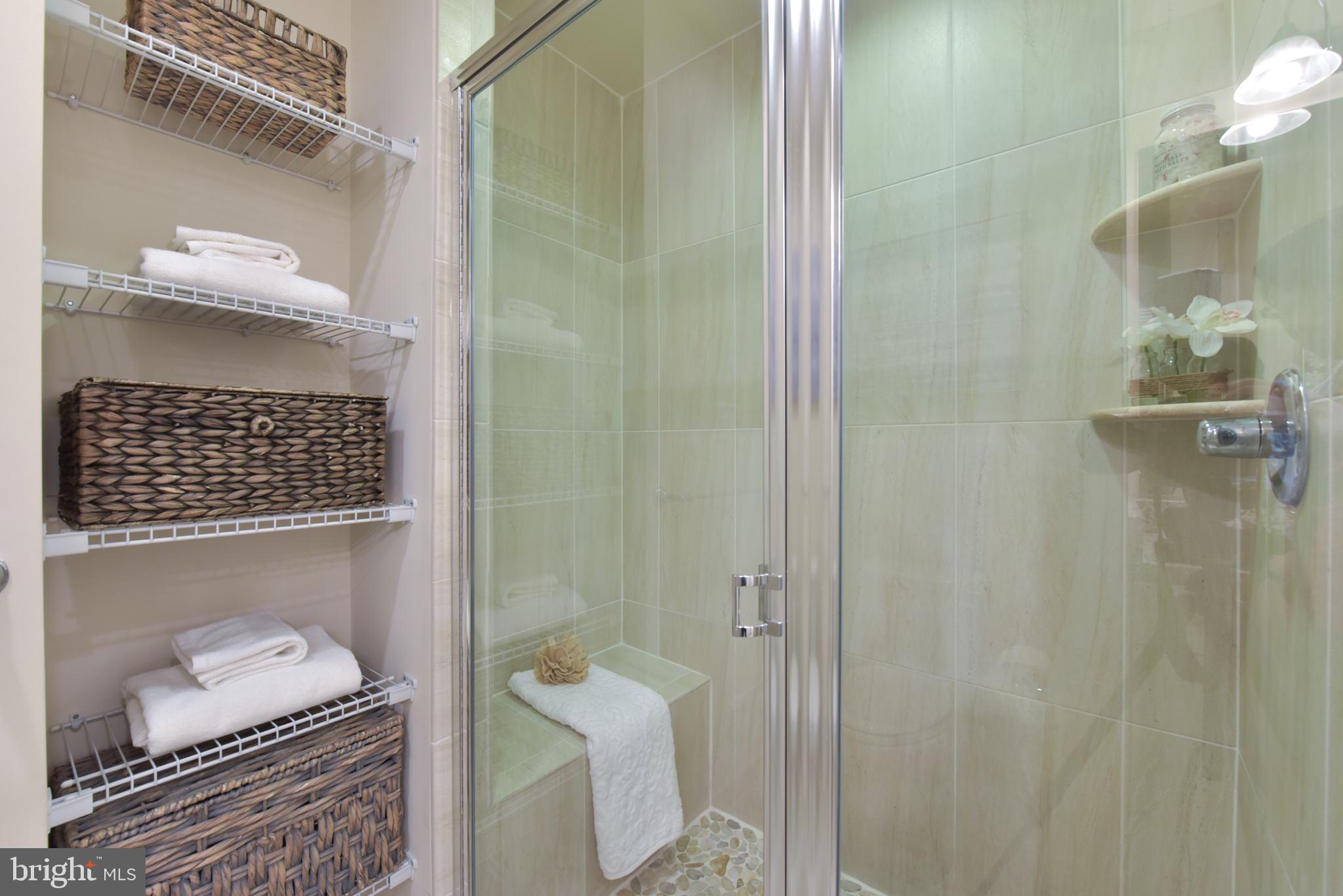 GLENMONT METROCENTRE - Residential