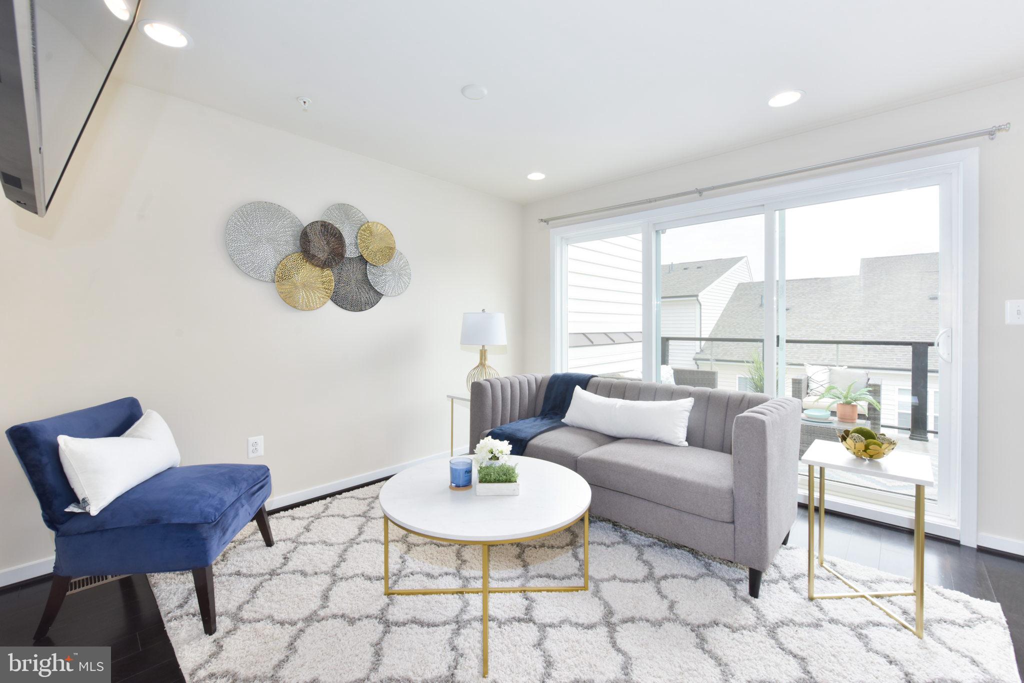 GLENMONT METROCENTRE - Residential