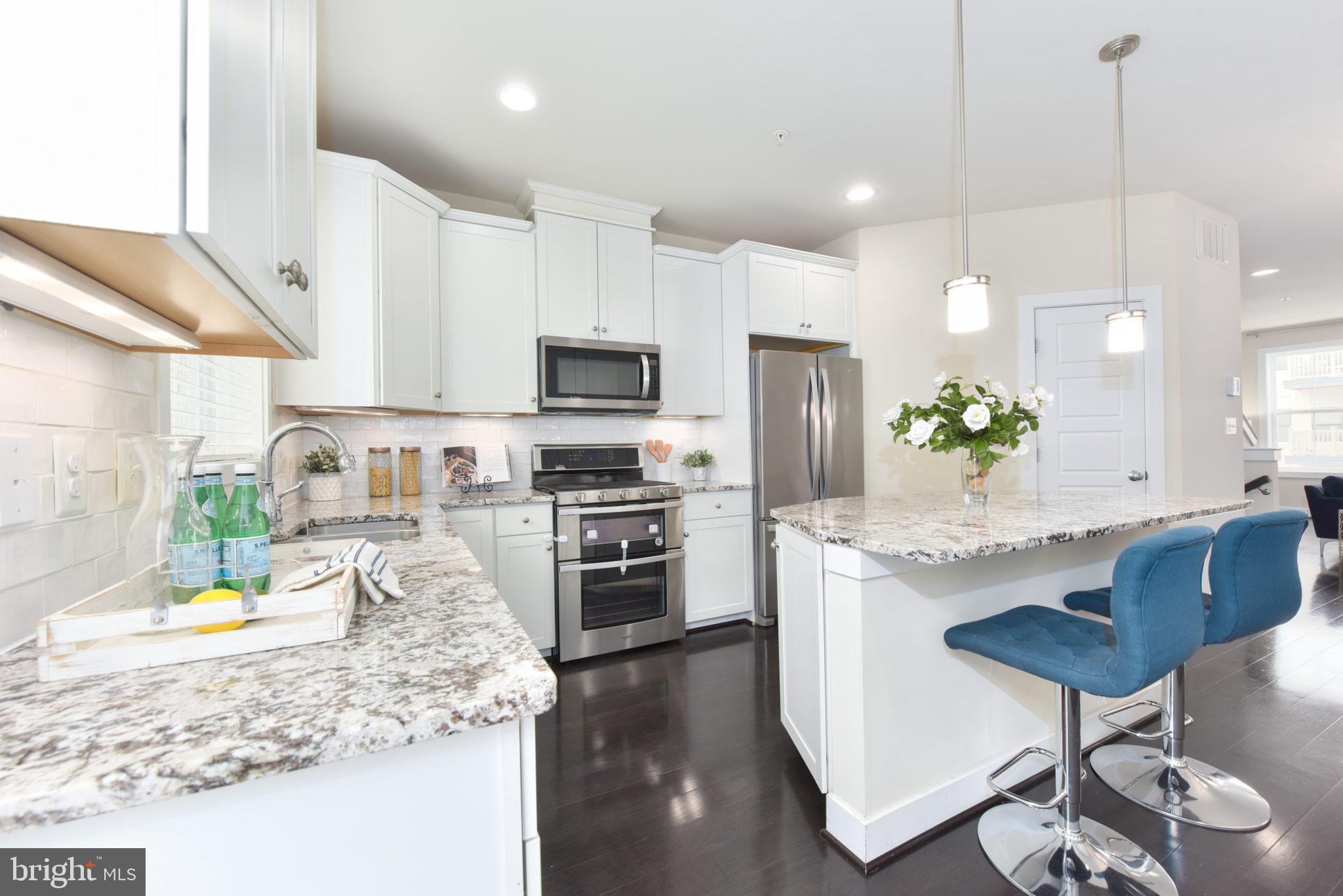 GLENMONT METROCENTRE - Residential