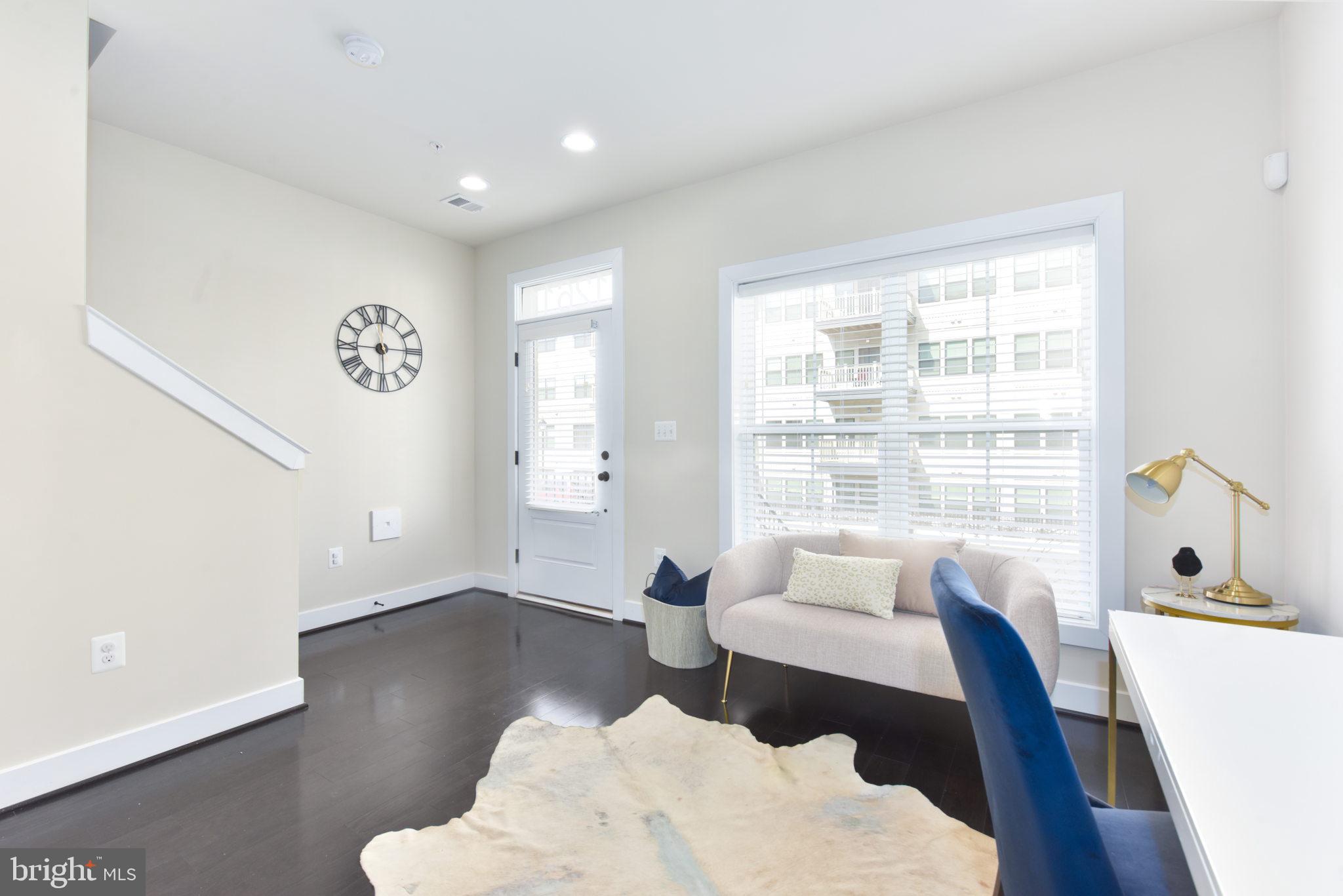 GLENMONT METROCENTRE - Residential