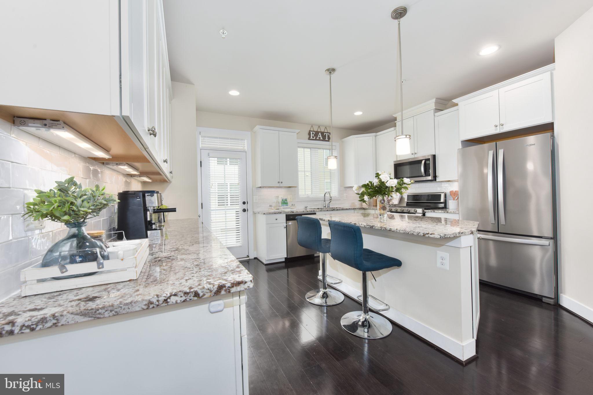 GLENMONT METROCENTRE - Residential