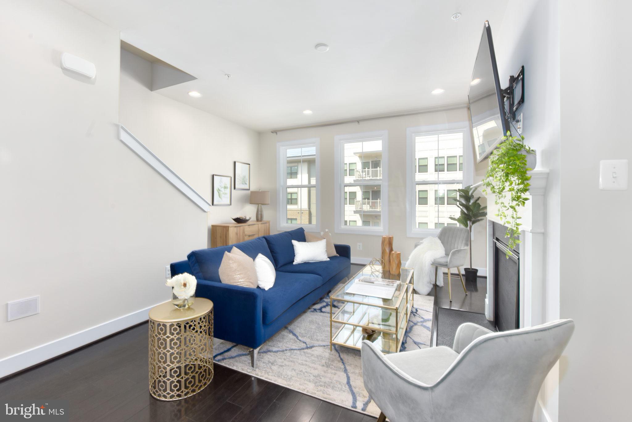 GLENMONT METROCENTRE - Residential