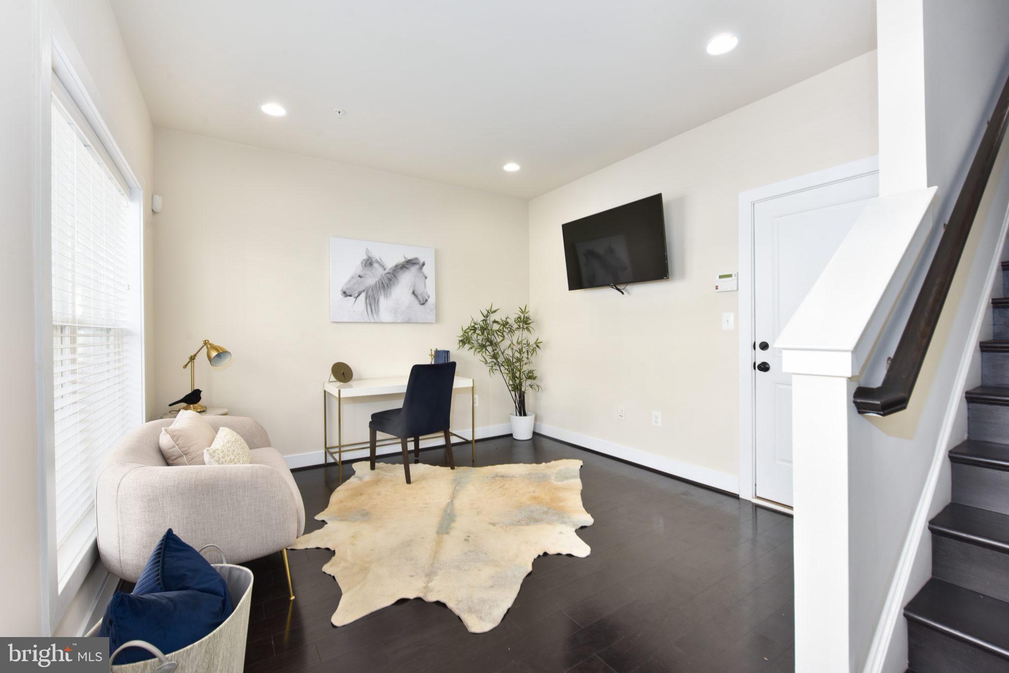 GLENMONT METROCENTRE - Residential