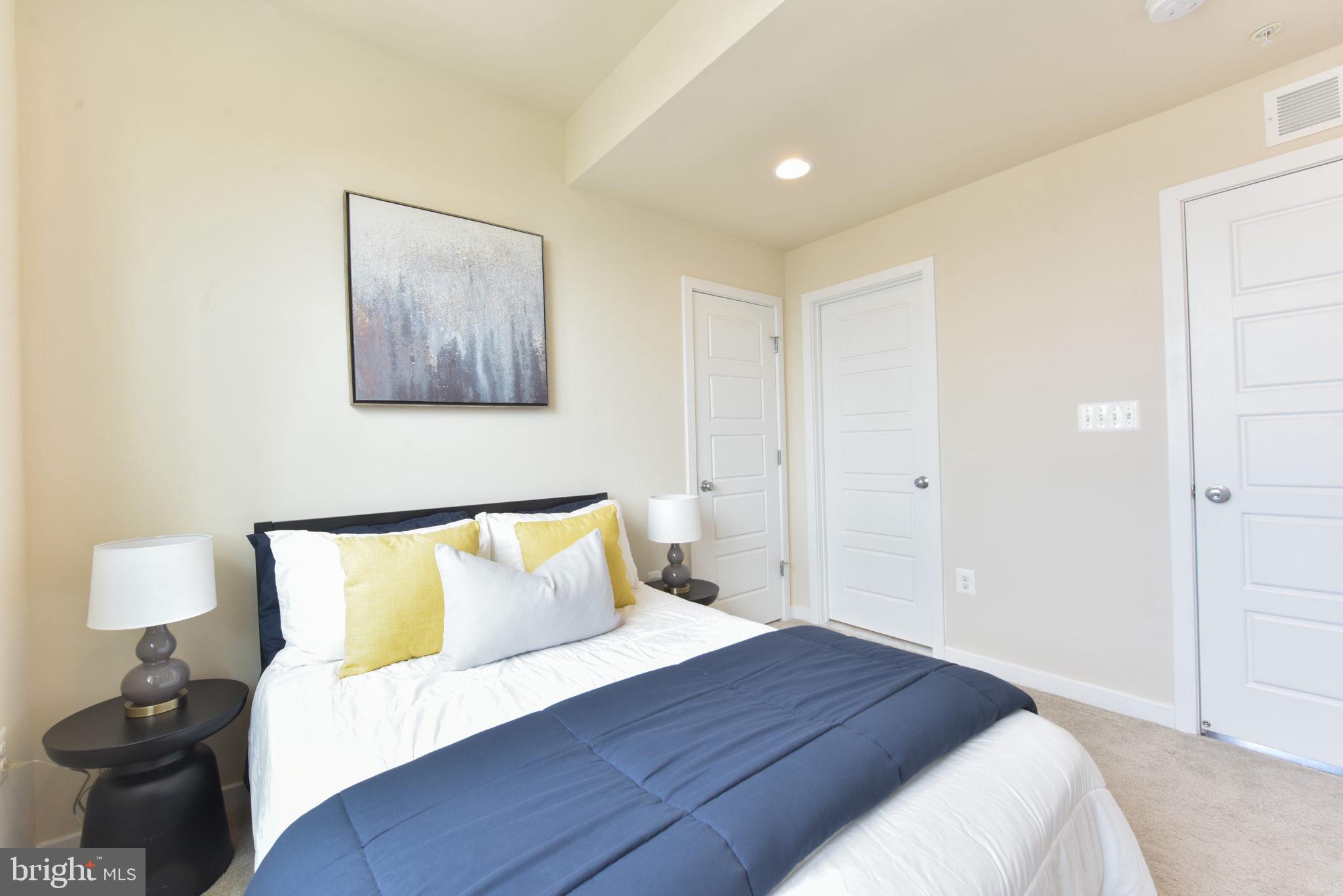 GLENMONT METROCENTRE - Residential