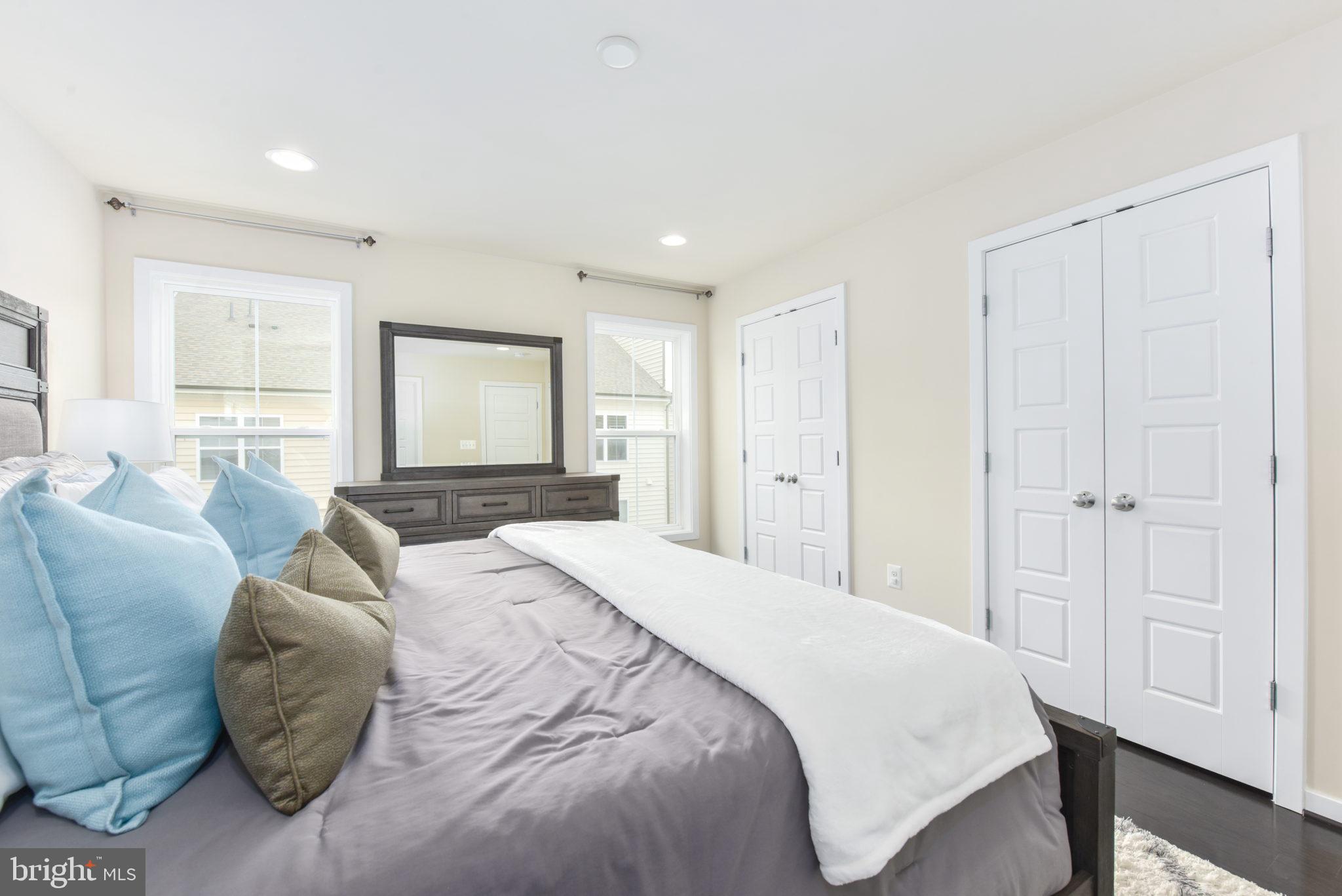 GLENMONT METROCENTRE - Residential