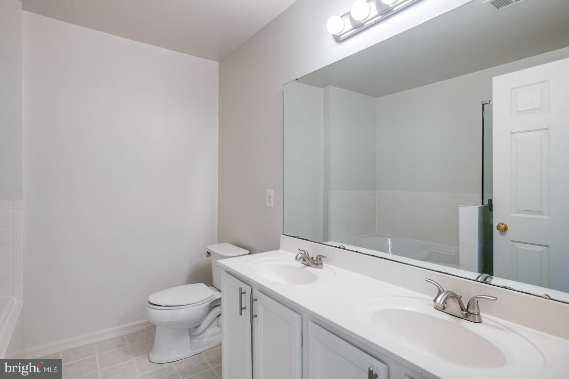 CENTRE RIDGE - Residential