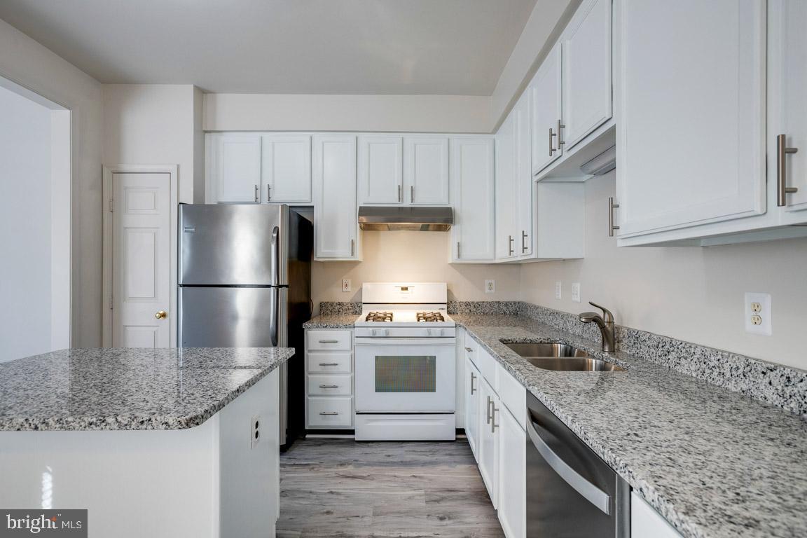 CENTRE RIDGE - Residential