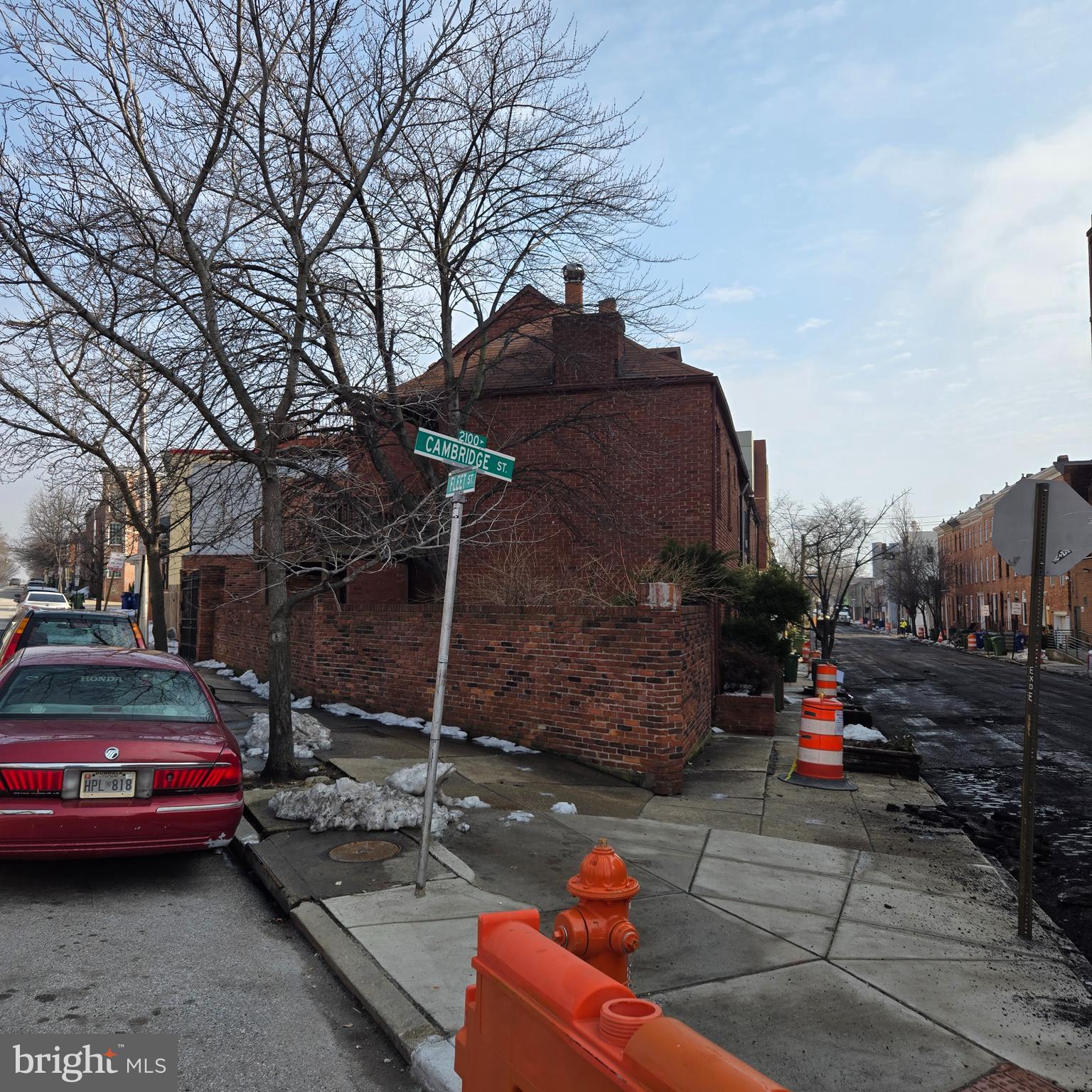 2102 CAMBRIDGE STREET
