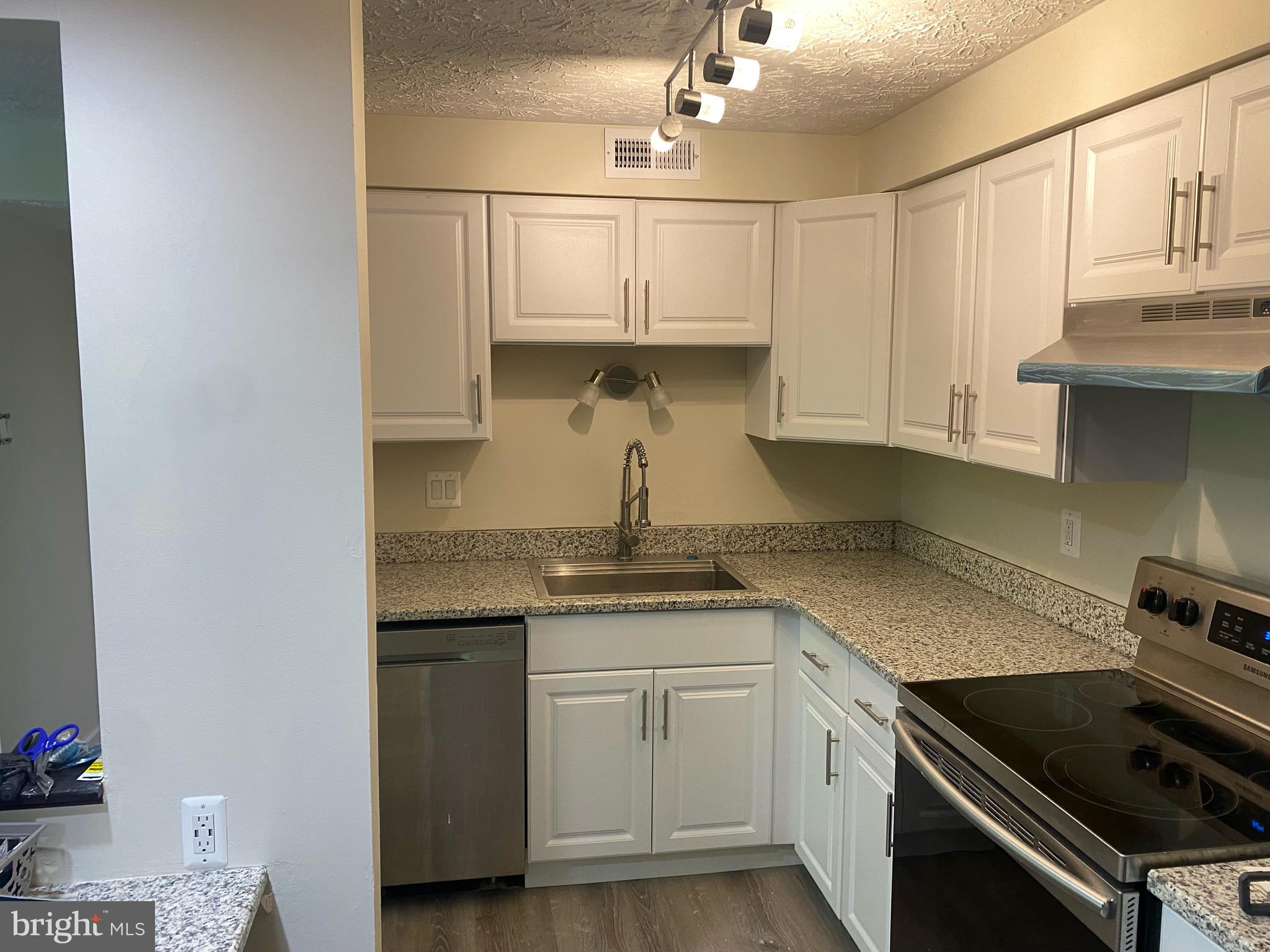 MOUNT VERNON LAKES - Residential