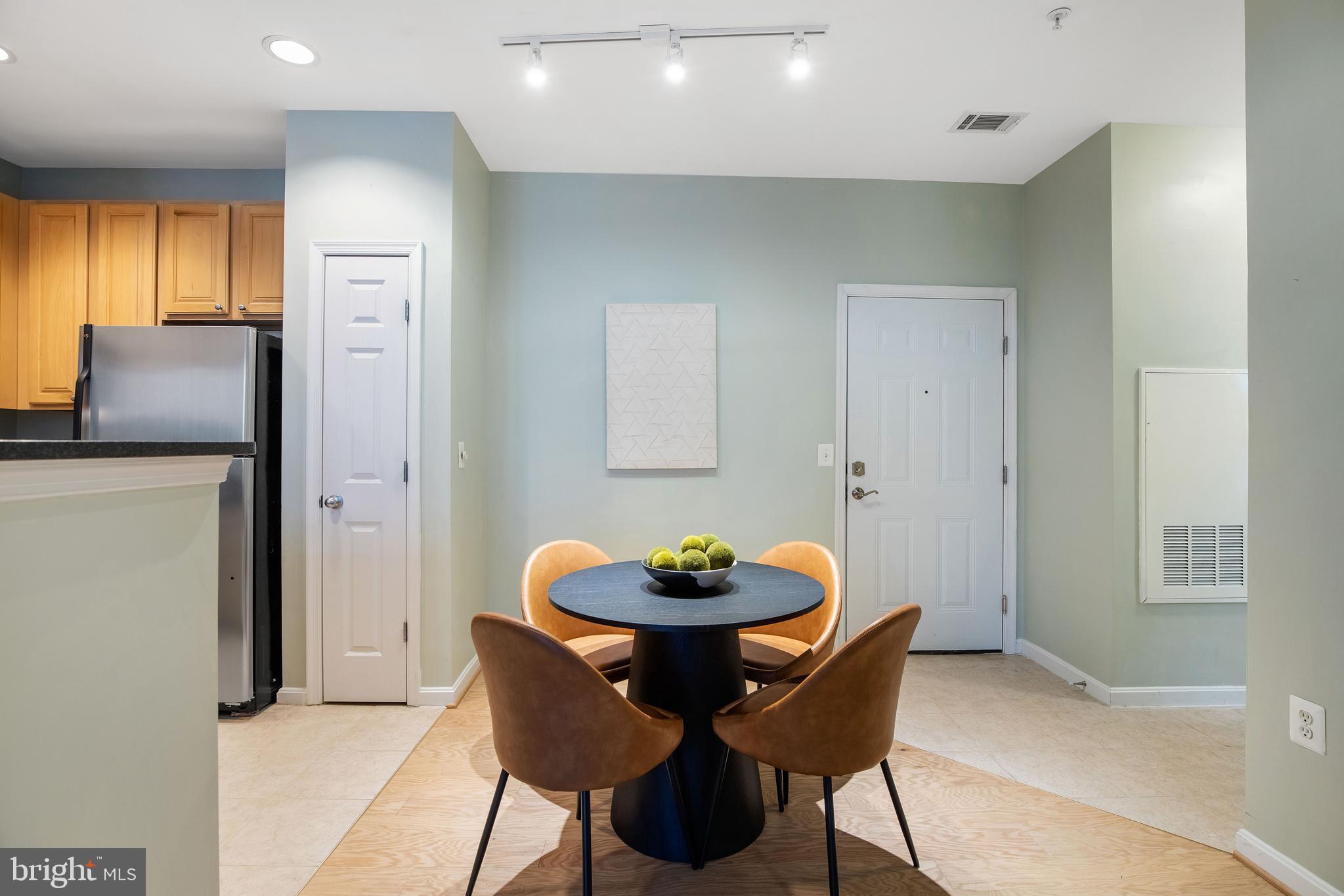 2301 25TH STREET S 4-404