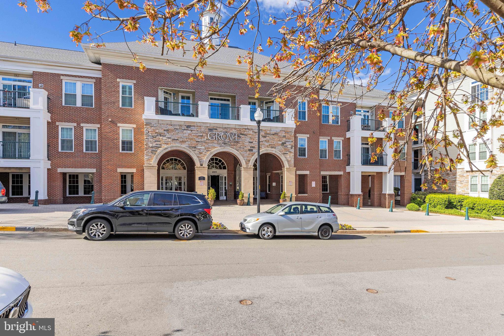THE GROVE AT ARLINGTON - Residential Lease