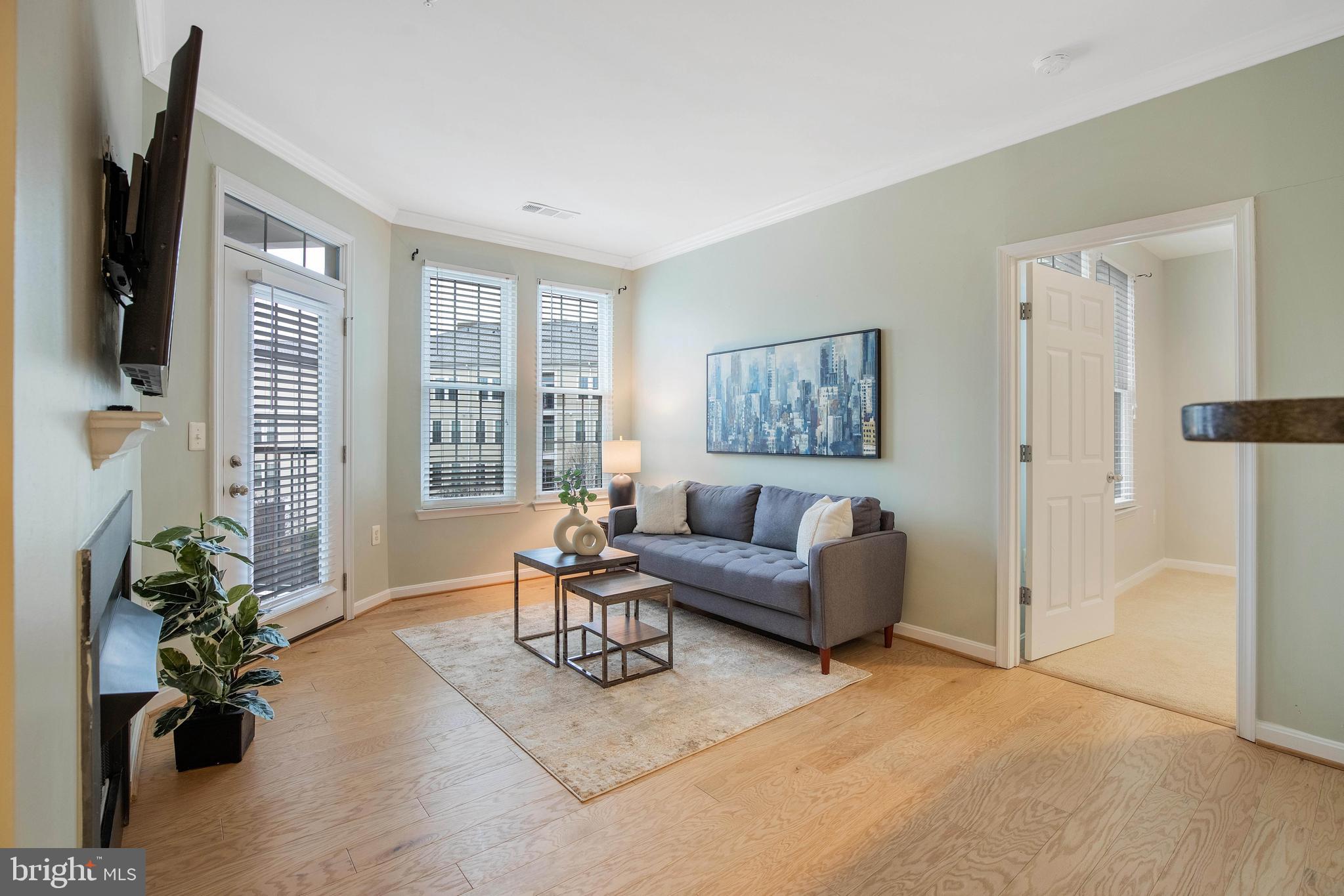 2301 25TH STREET S 4-404