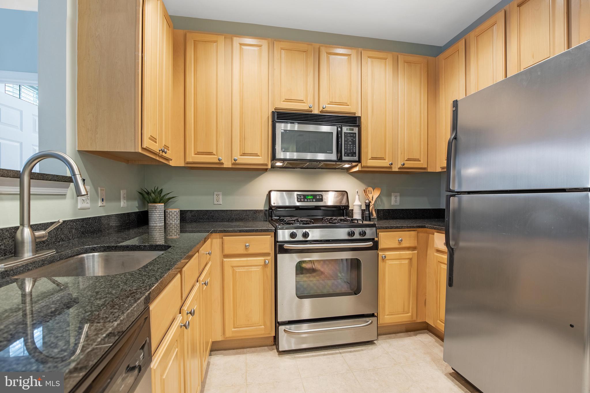 THE GROVE AT ARLINGTON - Residential Lease