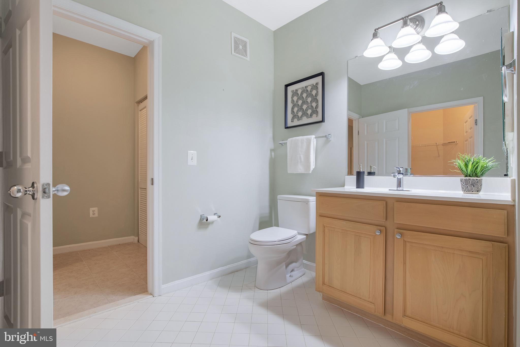 THE GROVE AT ARLINGTON - Residential Lease