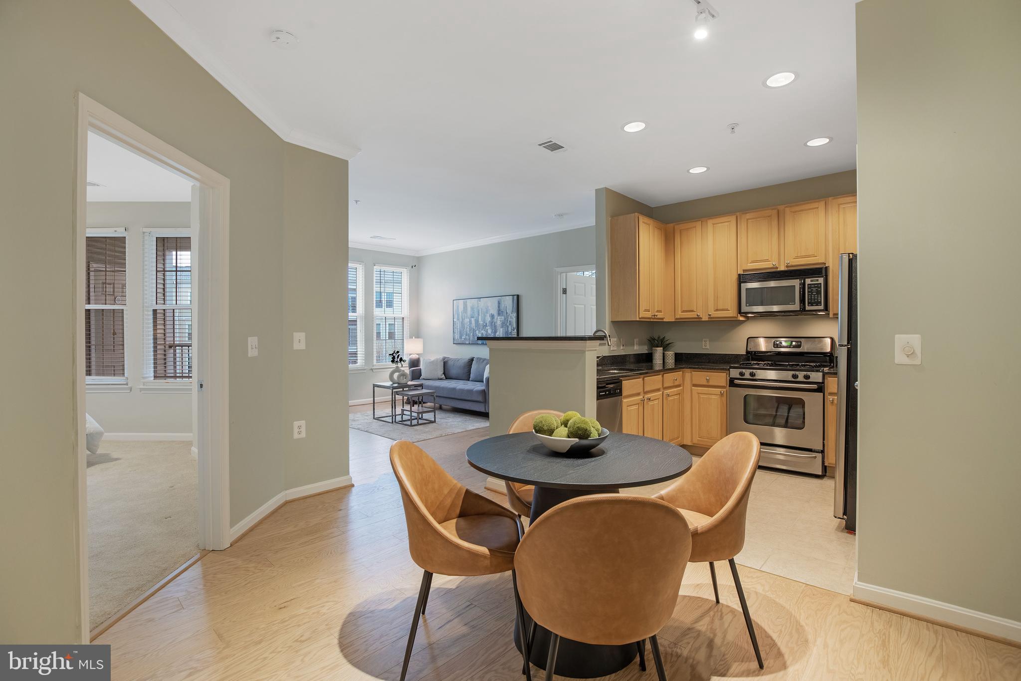 2301 25TH STREET S 4-404