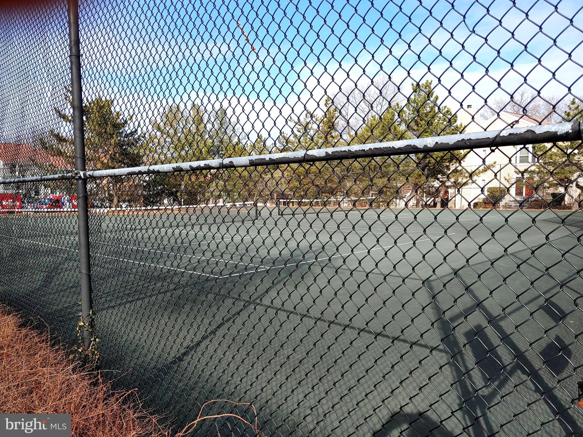 THE FALLS - Residential