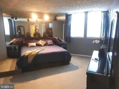 THE FALLS - Residential