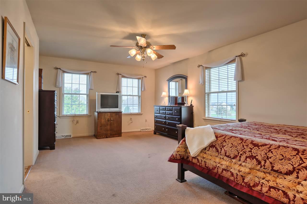 OLDE STONE WAY - Residential