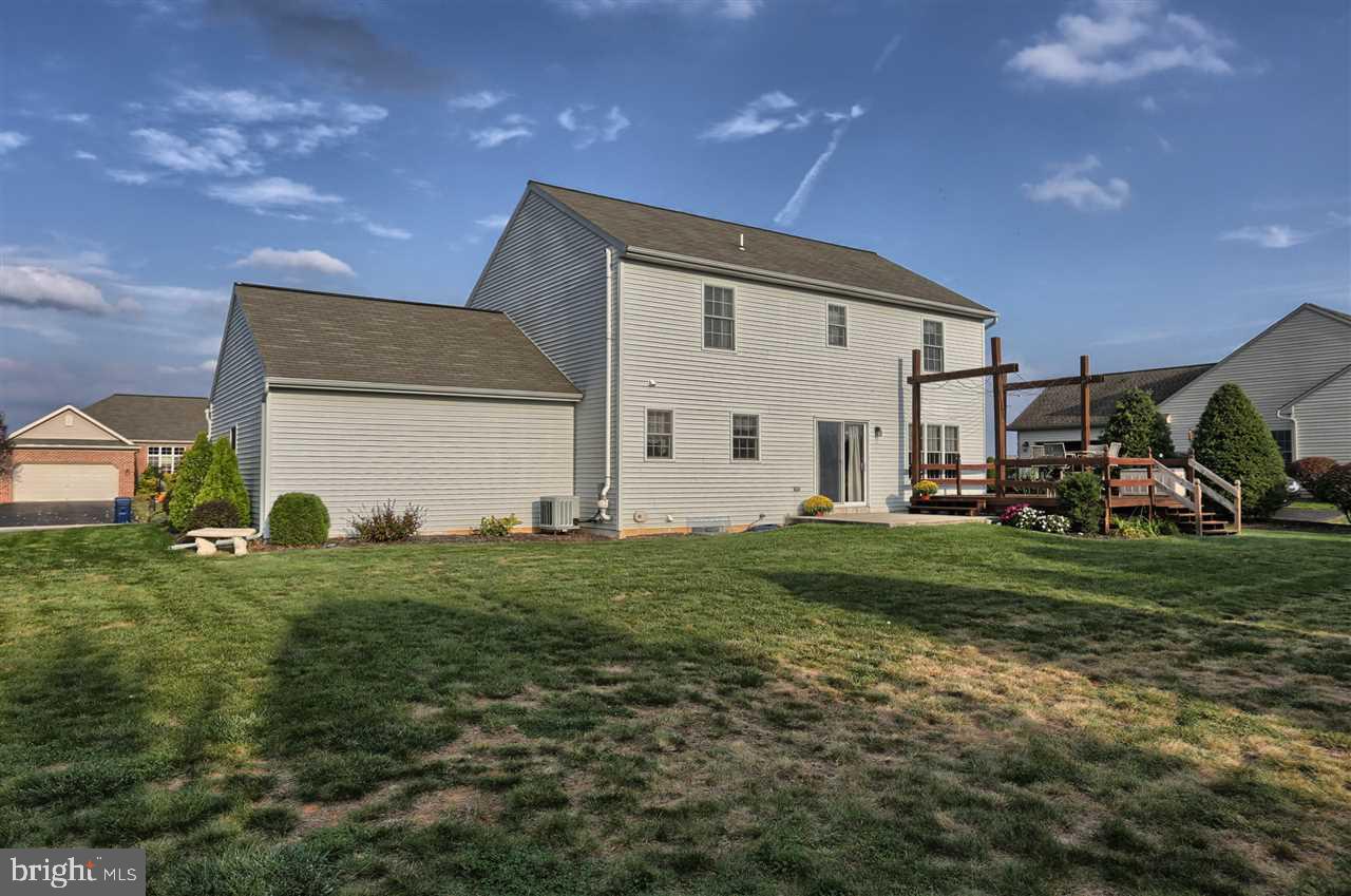 OLDE STONE WAY - Residential
