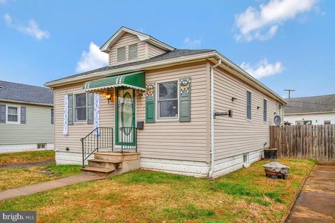 309 GEORGE AVENUE ESSEX MD 21221