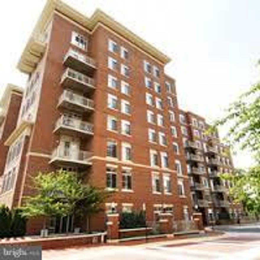 Great property and great location!  One bedroom and one full bathroom.  Ten foot open ceilings give it the loft feel.  Granite and stainless in the kitchen.  Hardwood floors throughout the property.  Underground parking included.  Located in the same shopping center as Whole Foods.