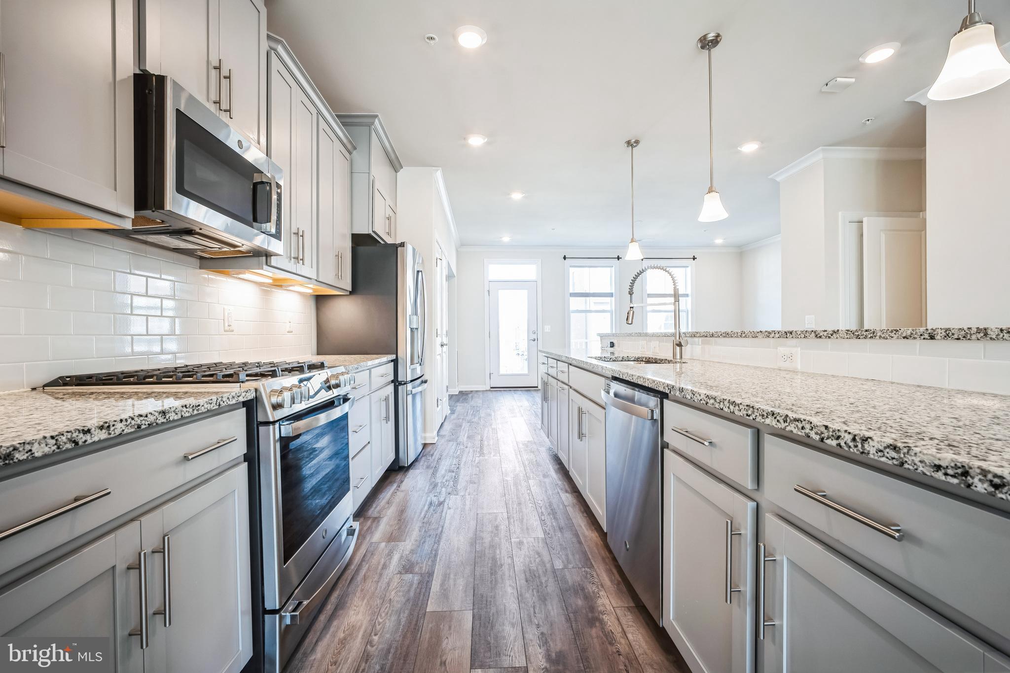 KINCORA - Residential Lease