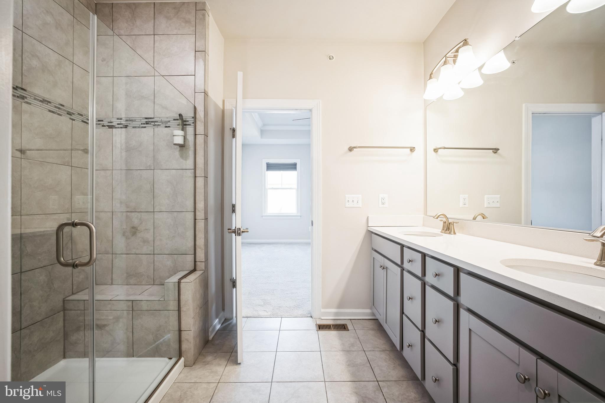 KINCORA - Residential Lease