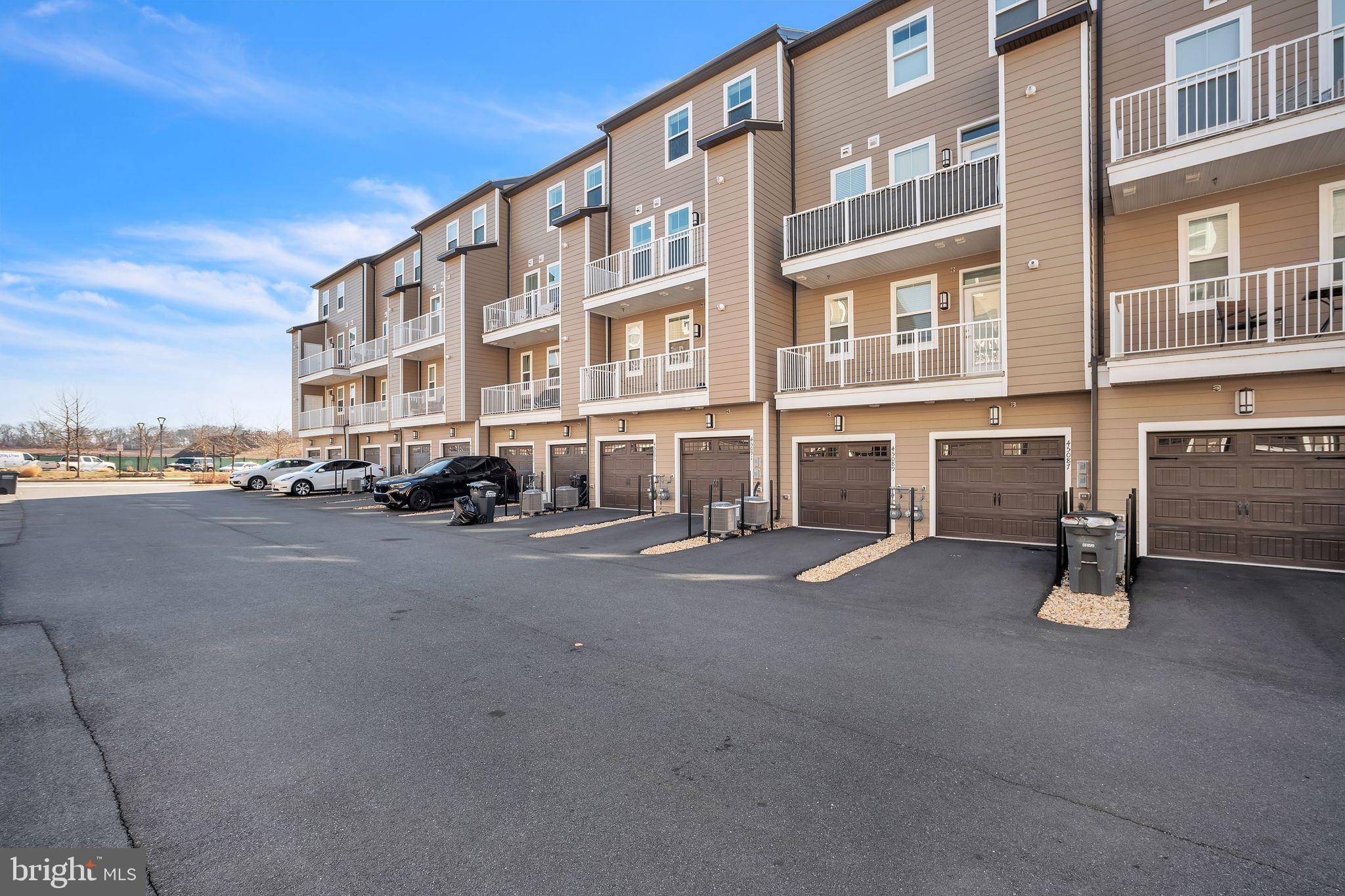 KINCORA - Residential Lease