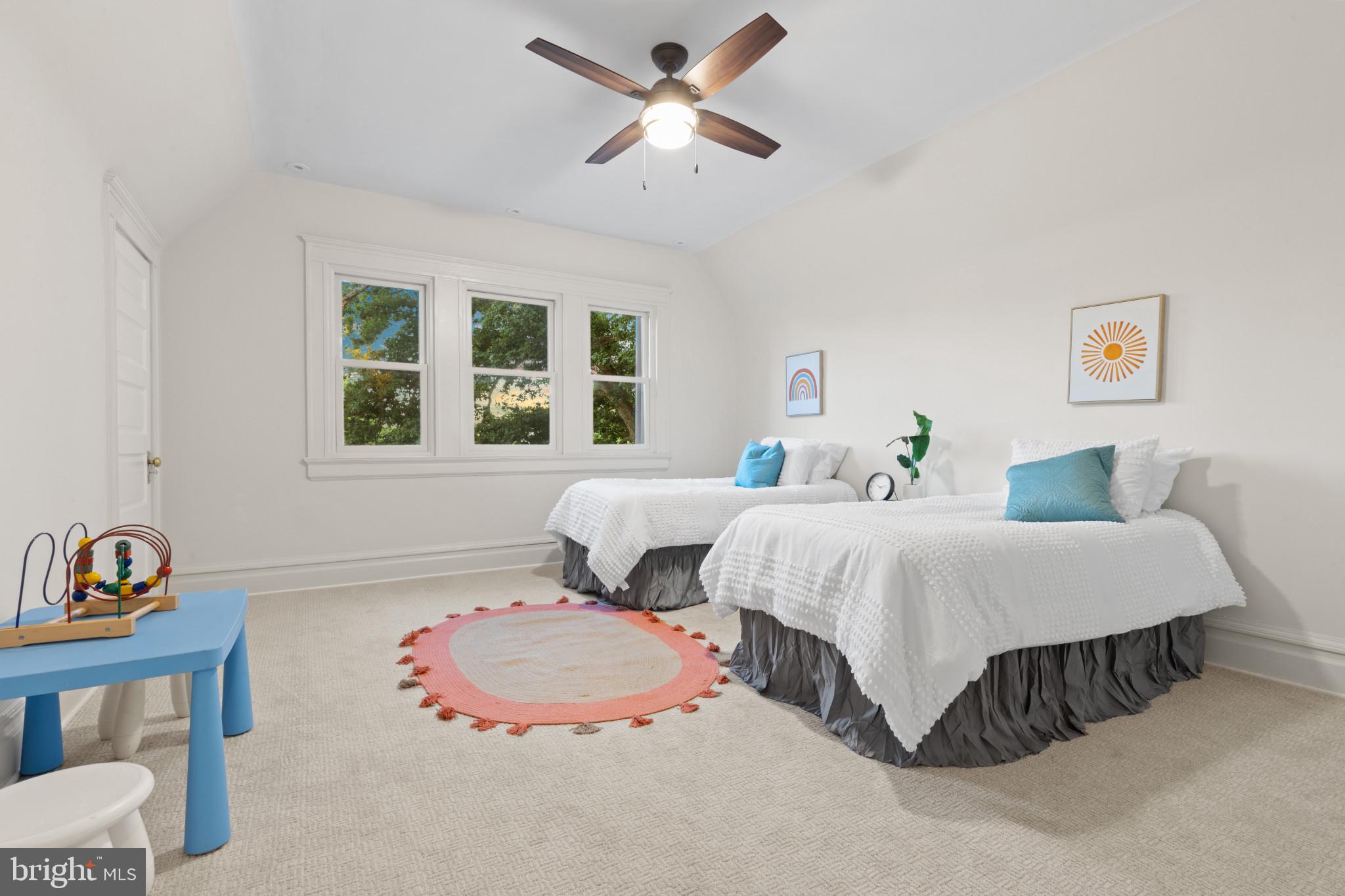 ROLAND PARK - Residential