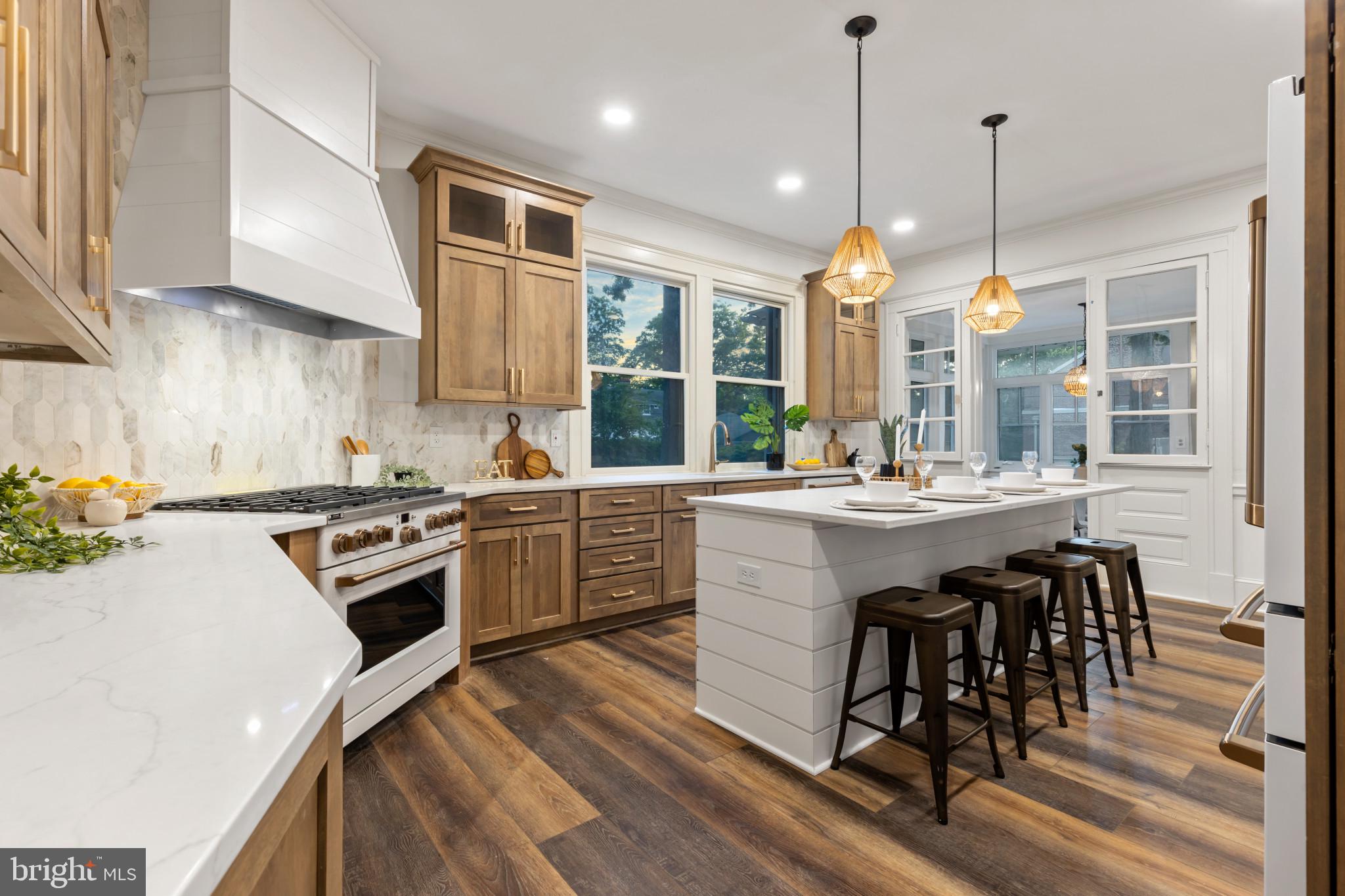 ROLAND PARK - Residential