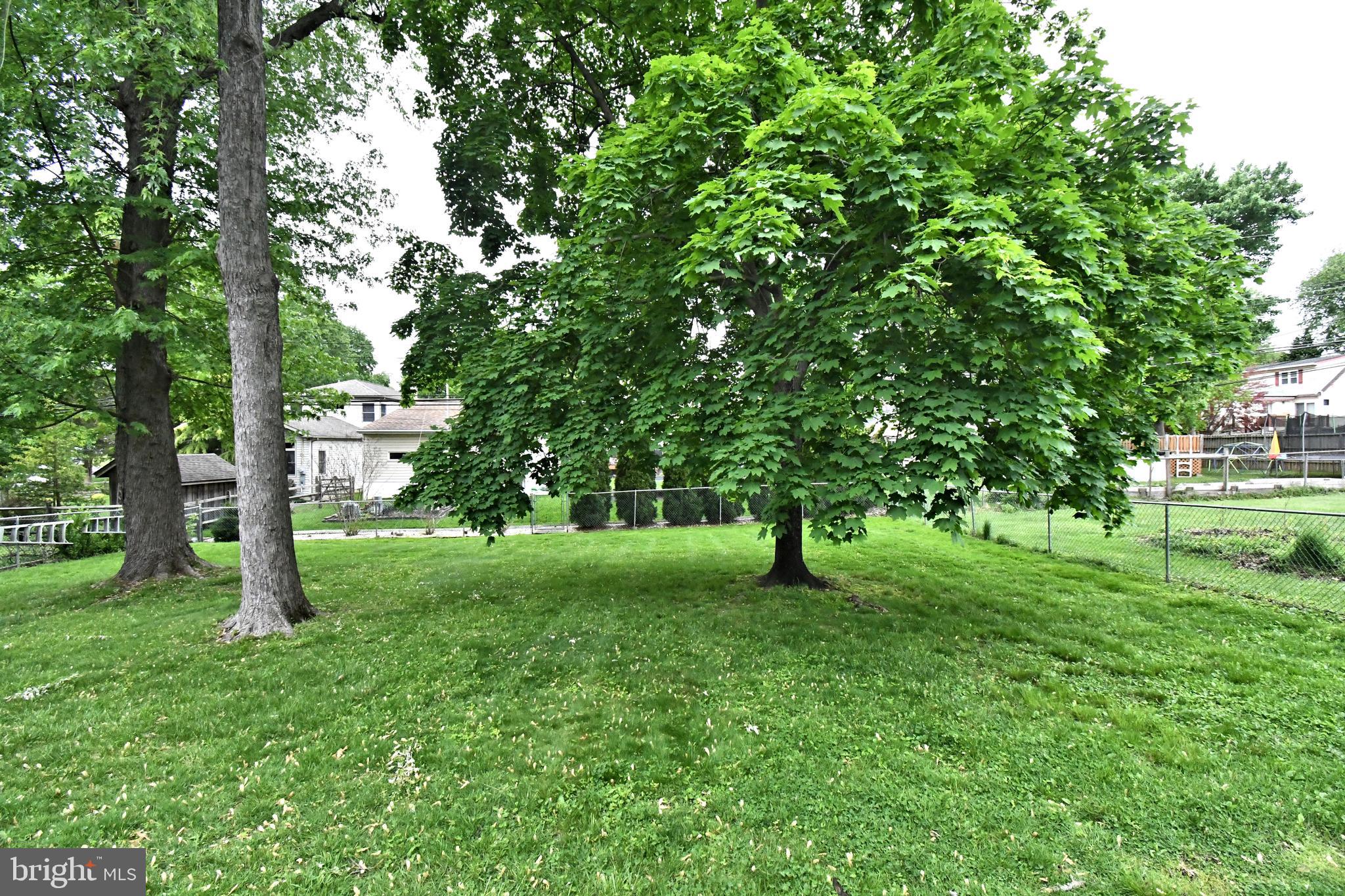 FEASTERVILLE HGTS - Residential