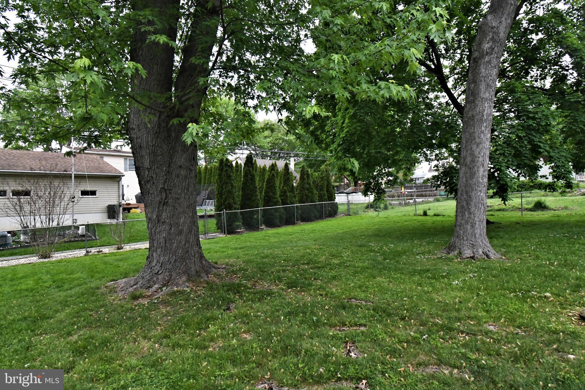 FEASTERVILLE HGTS - Residential