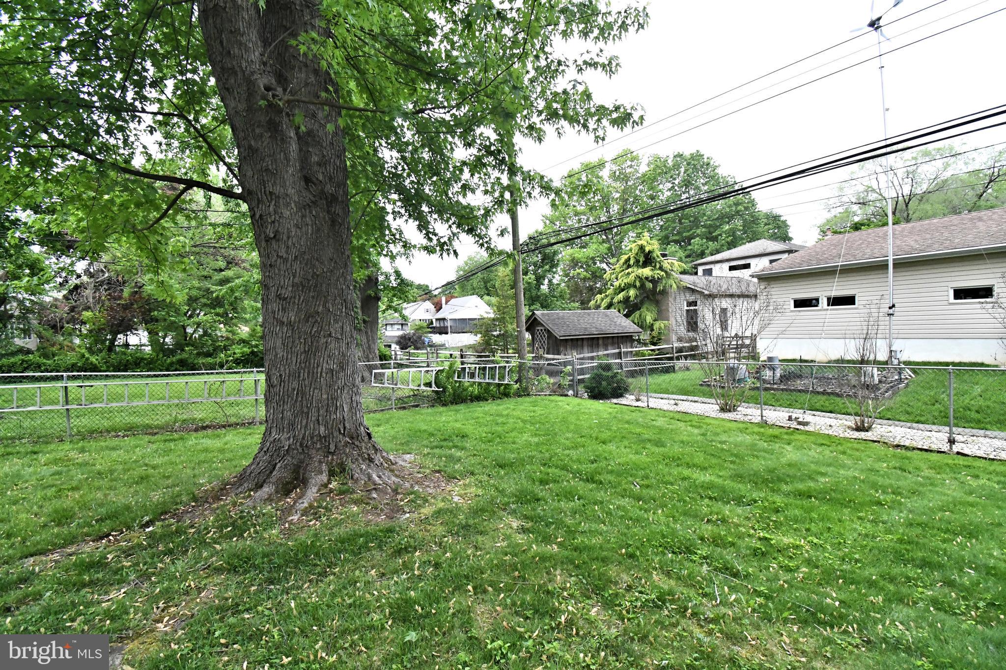 FEASTERVILLE HGTS - Residential