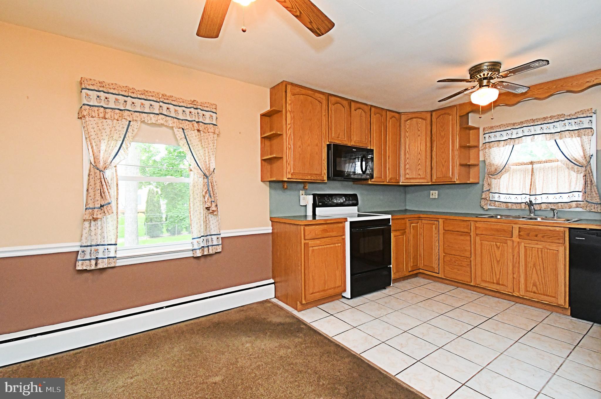 FEASTERVILLE HGTS - Residential