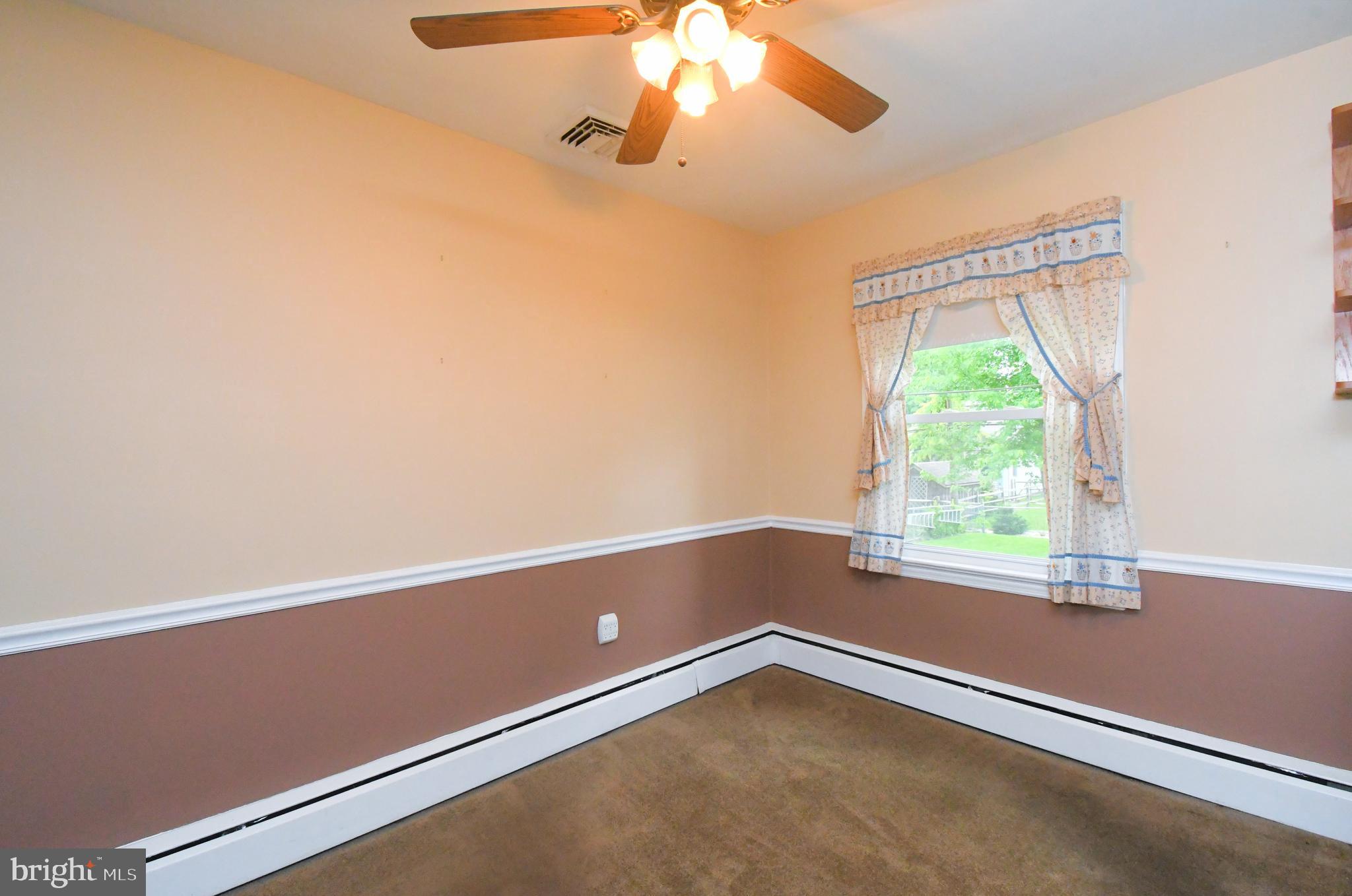 FEASTERVILLE HGTS - Residential