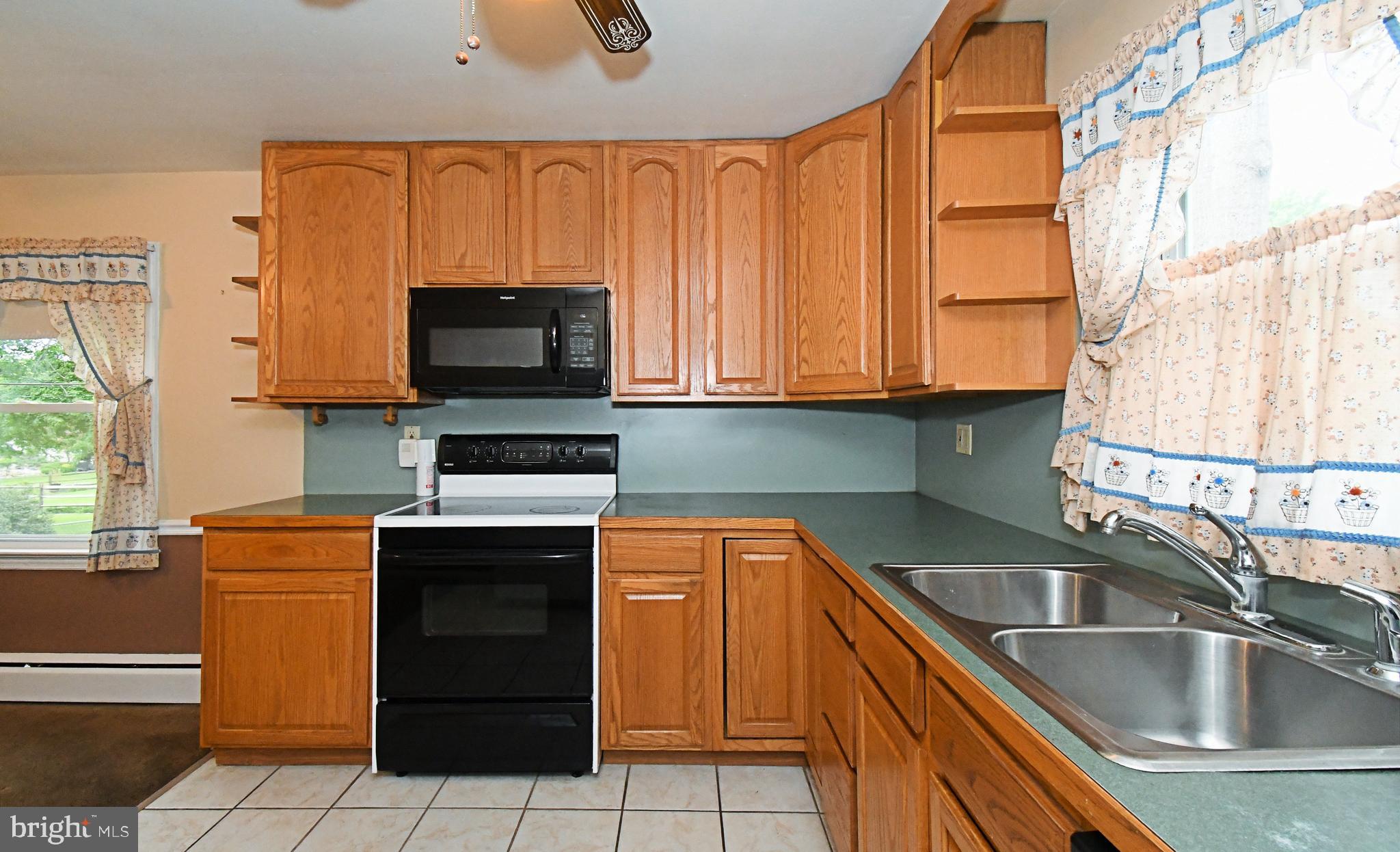 FEASTERVILLE HGTS - Residential