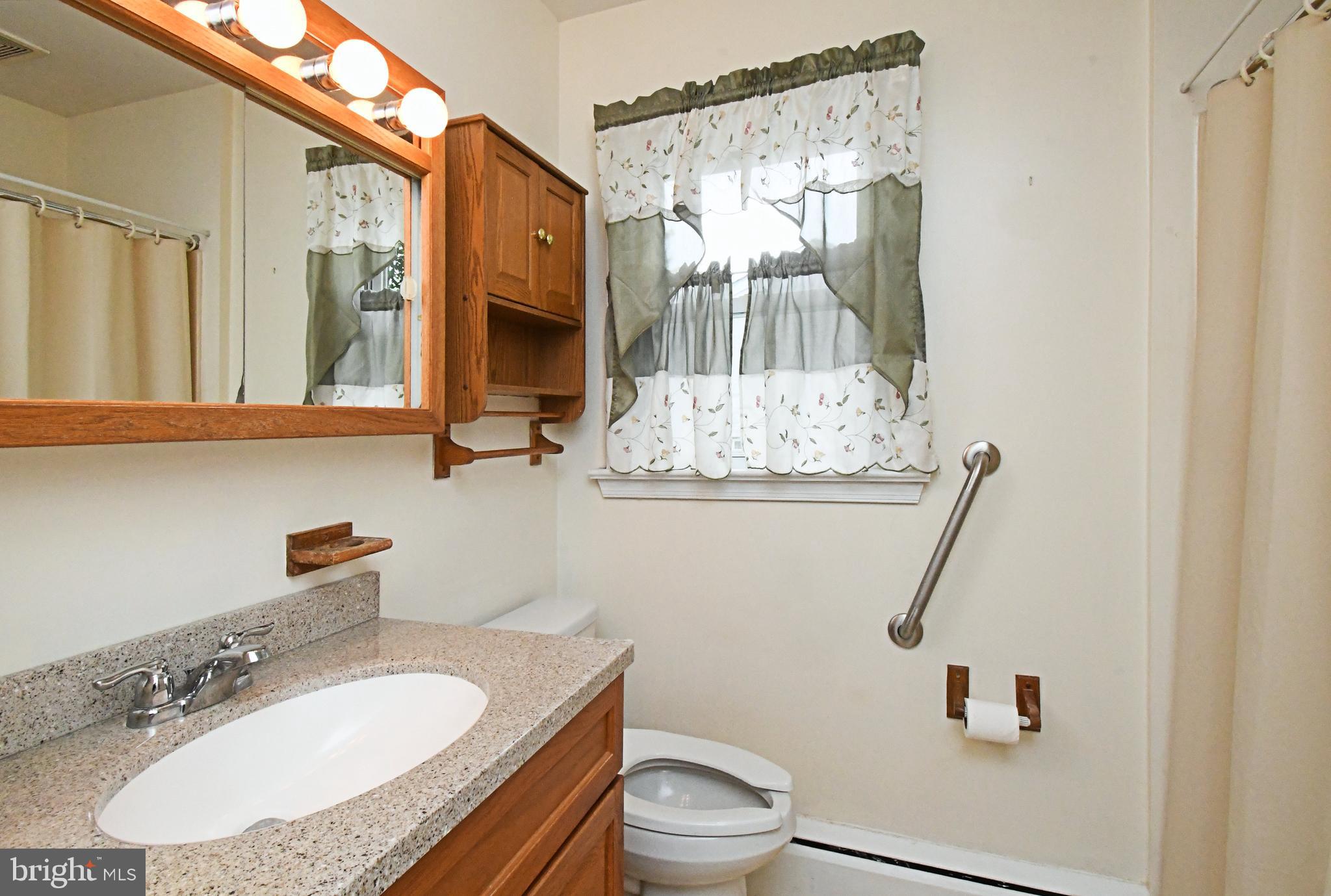 FEASTERVILLE HGTS - Residential
