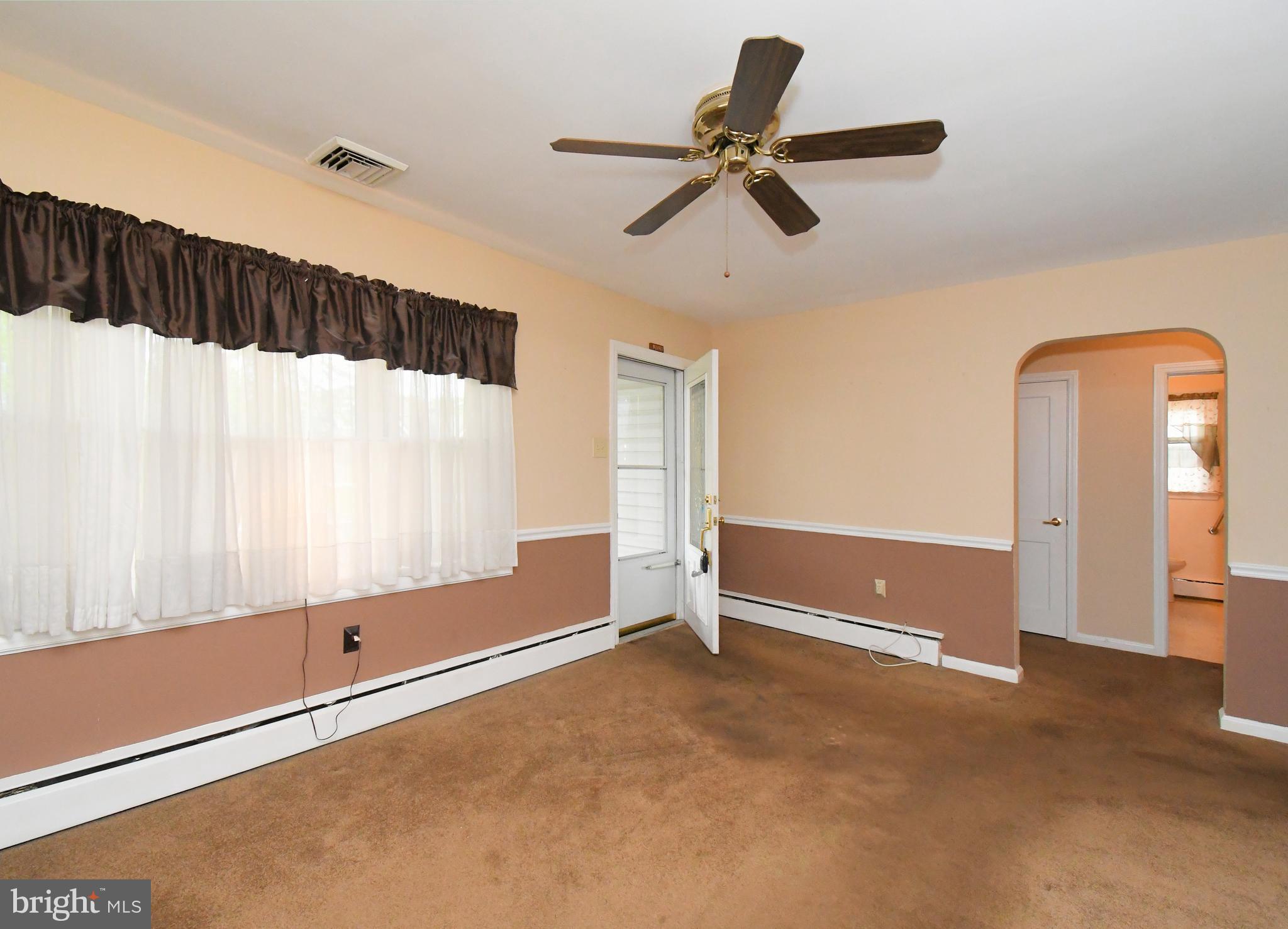 FEASTERVILLE HGTS - Residential