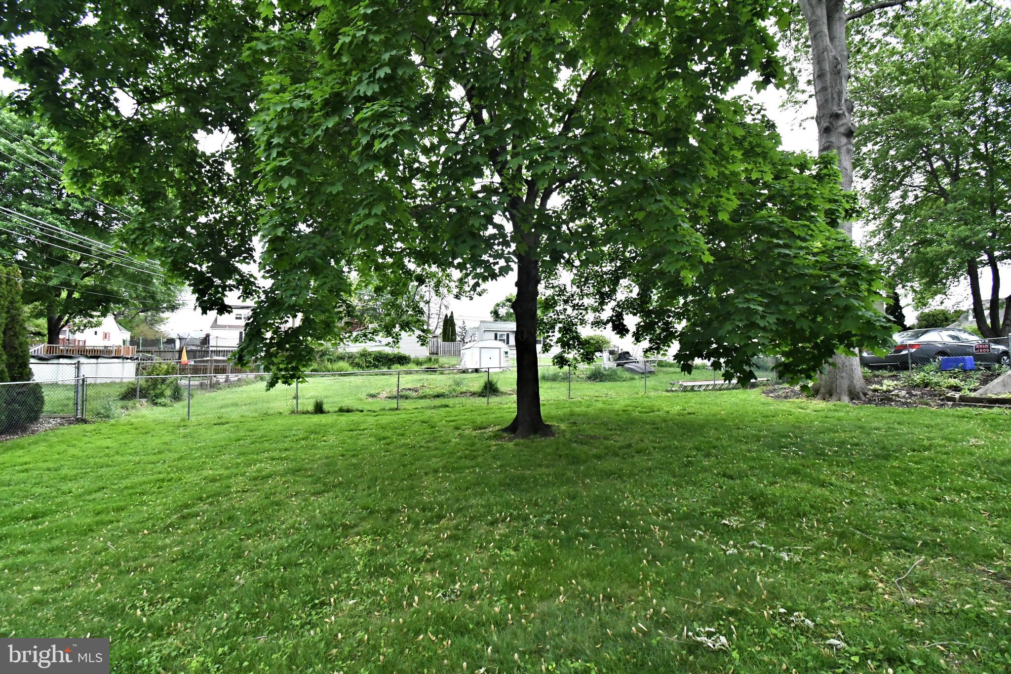 FEASTERVILLE HGTS - Residential