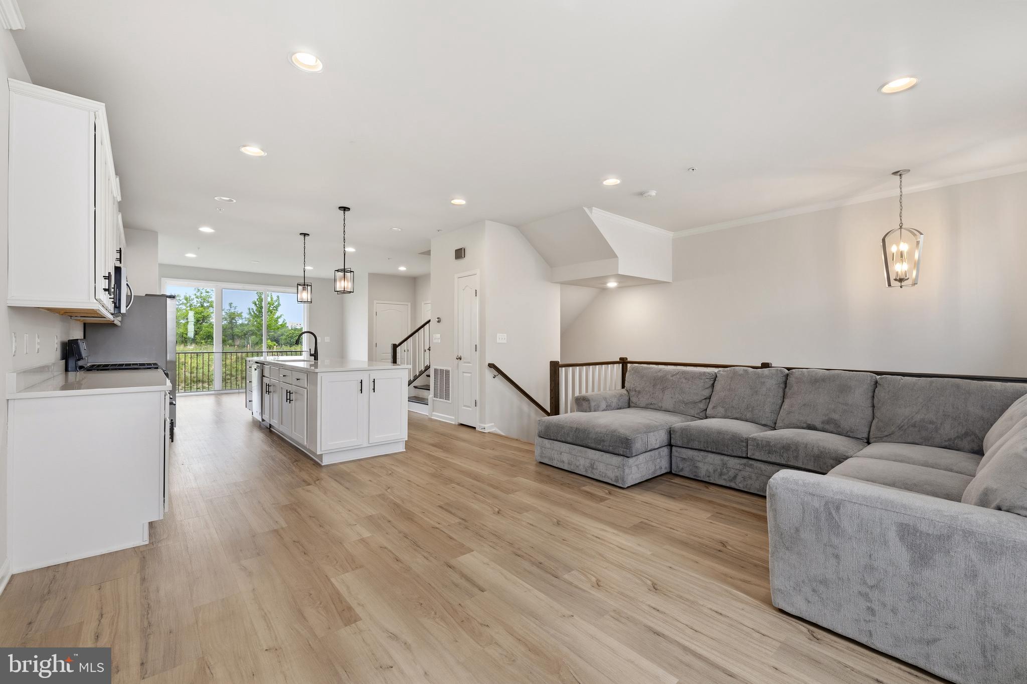 LAUREL OVERLOOK - Residential