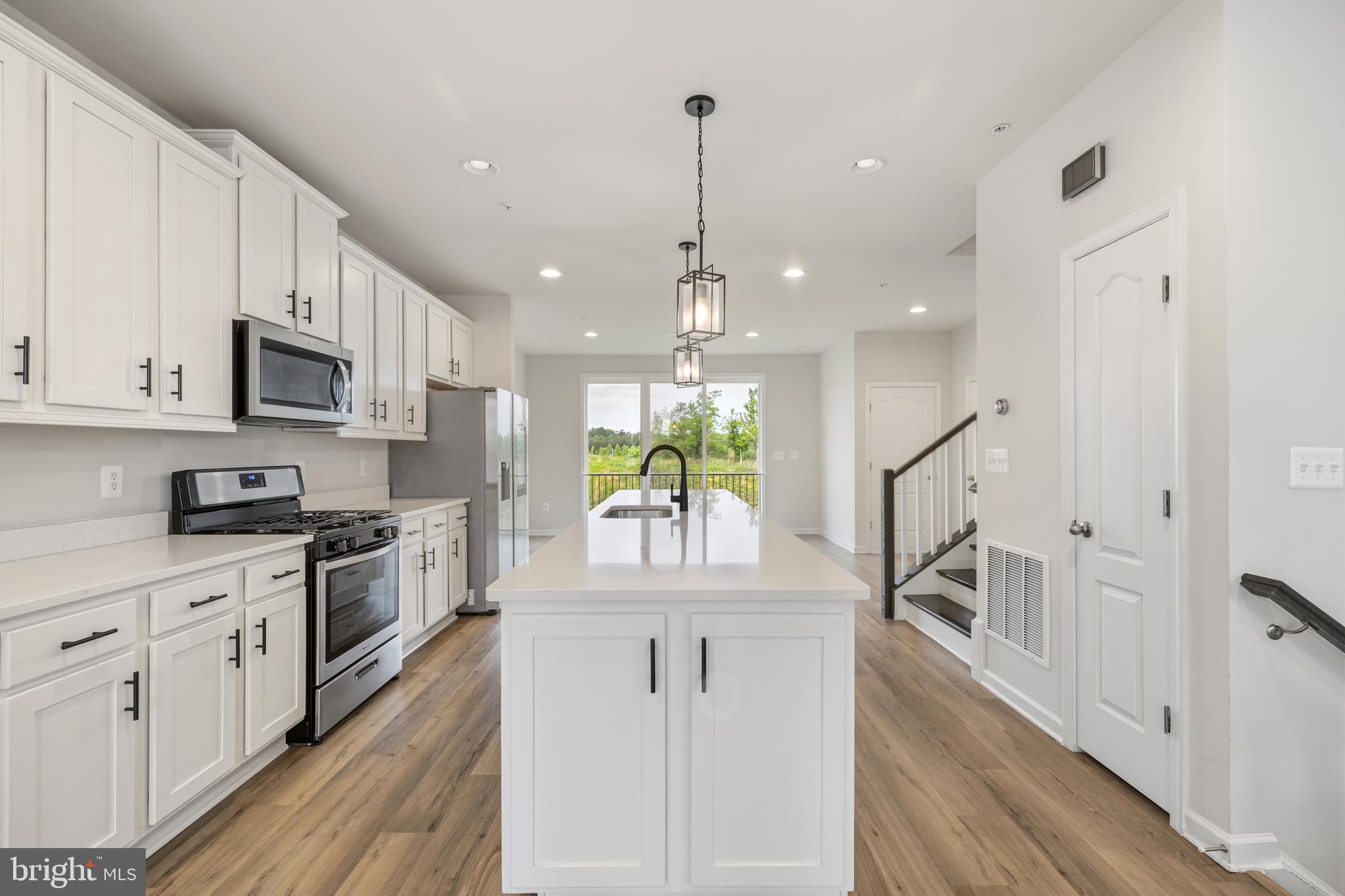 LAUREL OVERLOOK - Residential