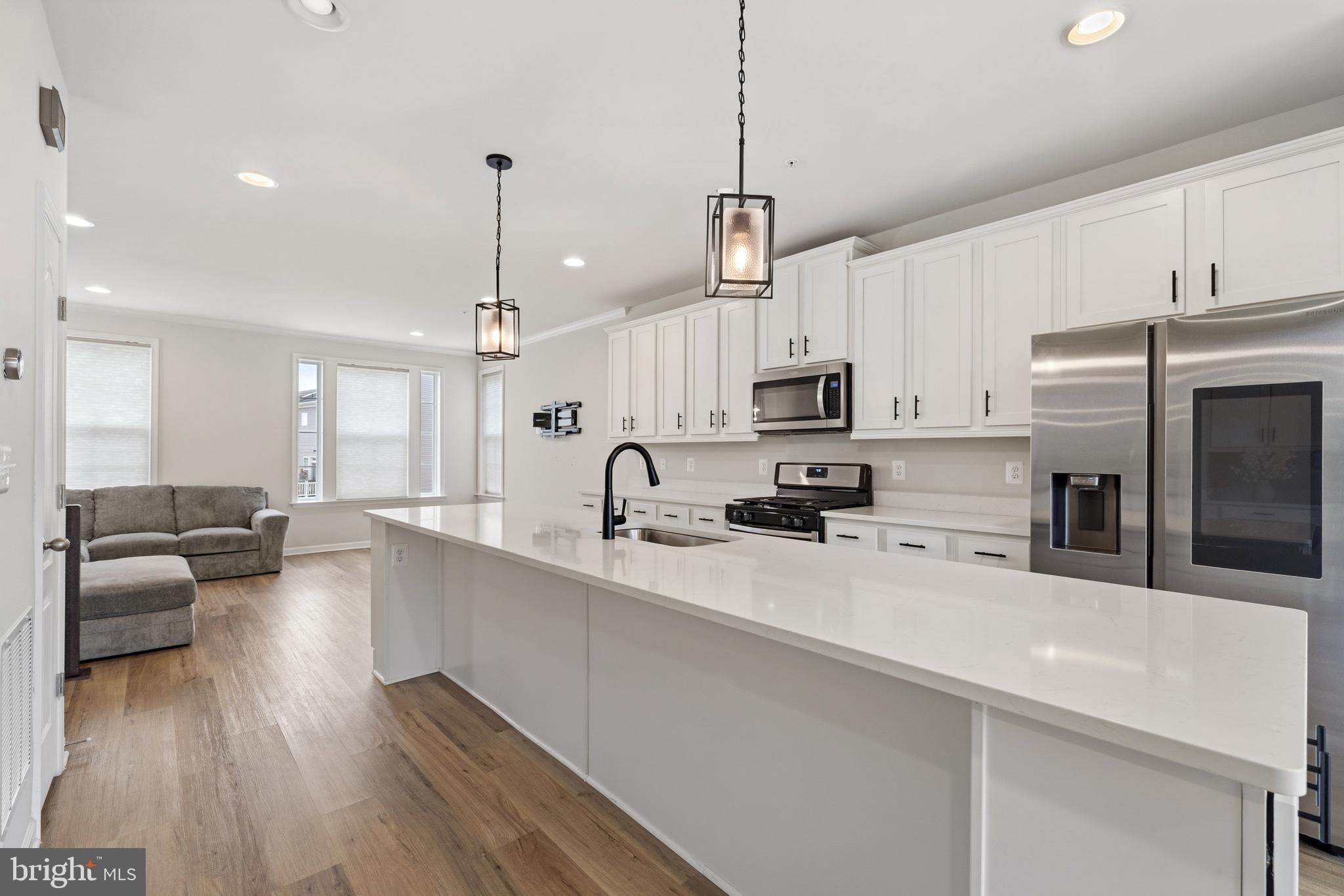 LAUREL OVERLOOK - Residential