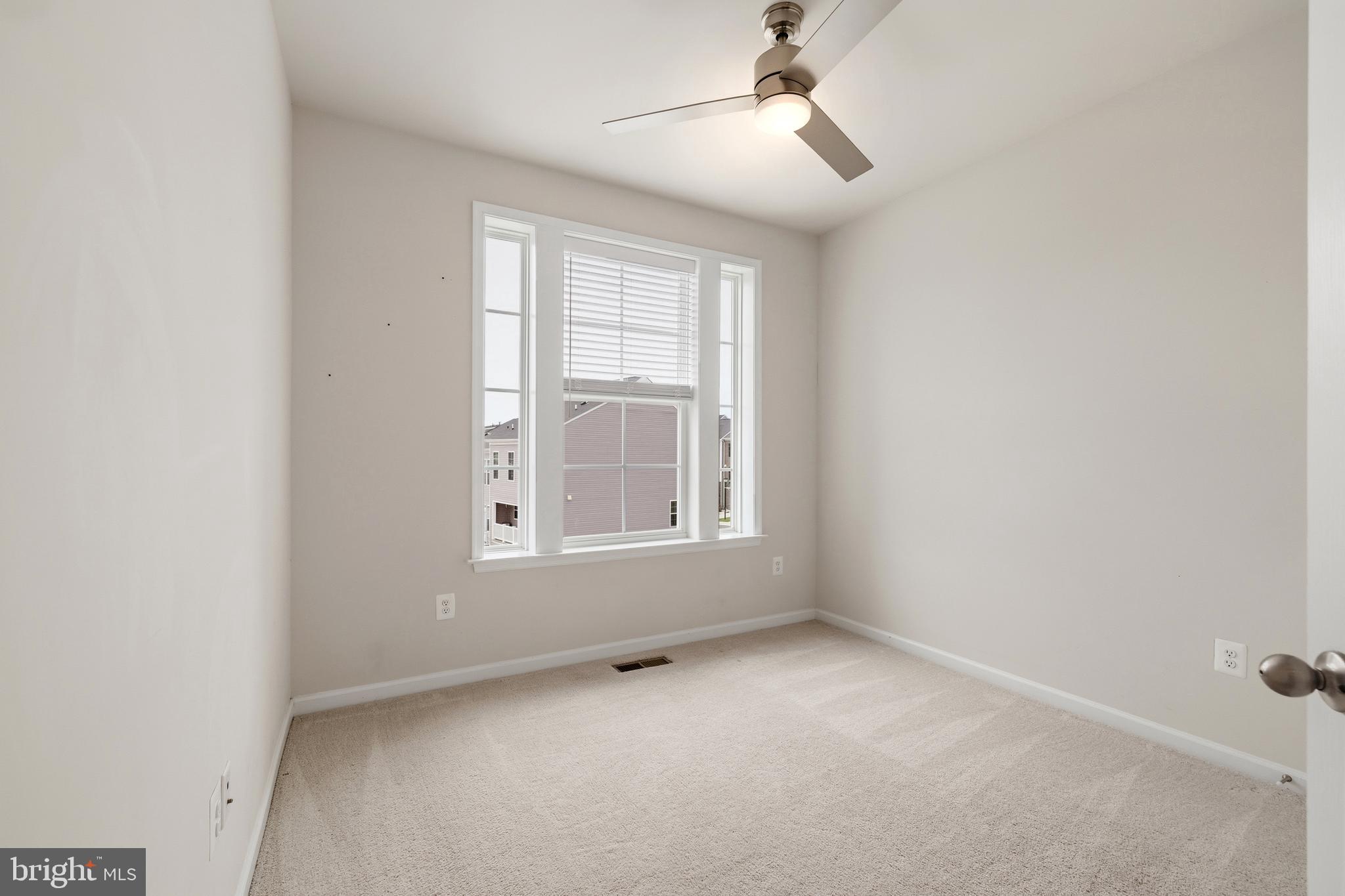 LAUREL OVERLOOK - Residential