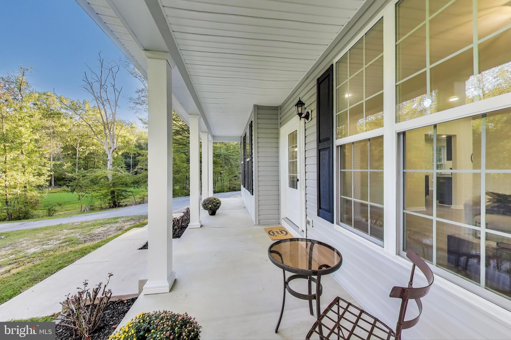 28 PERKINS LANE