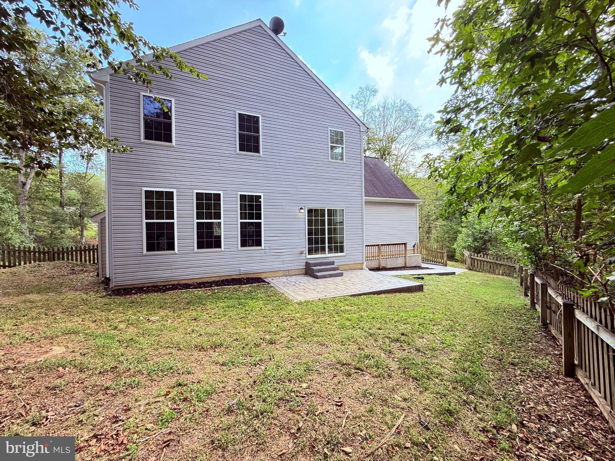 28 PERKINS LANE