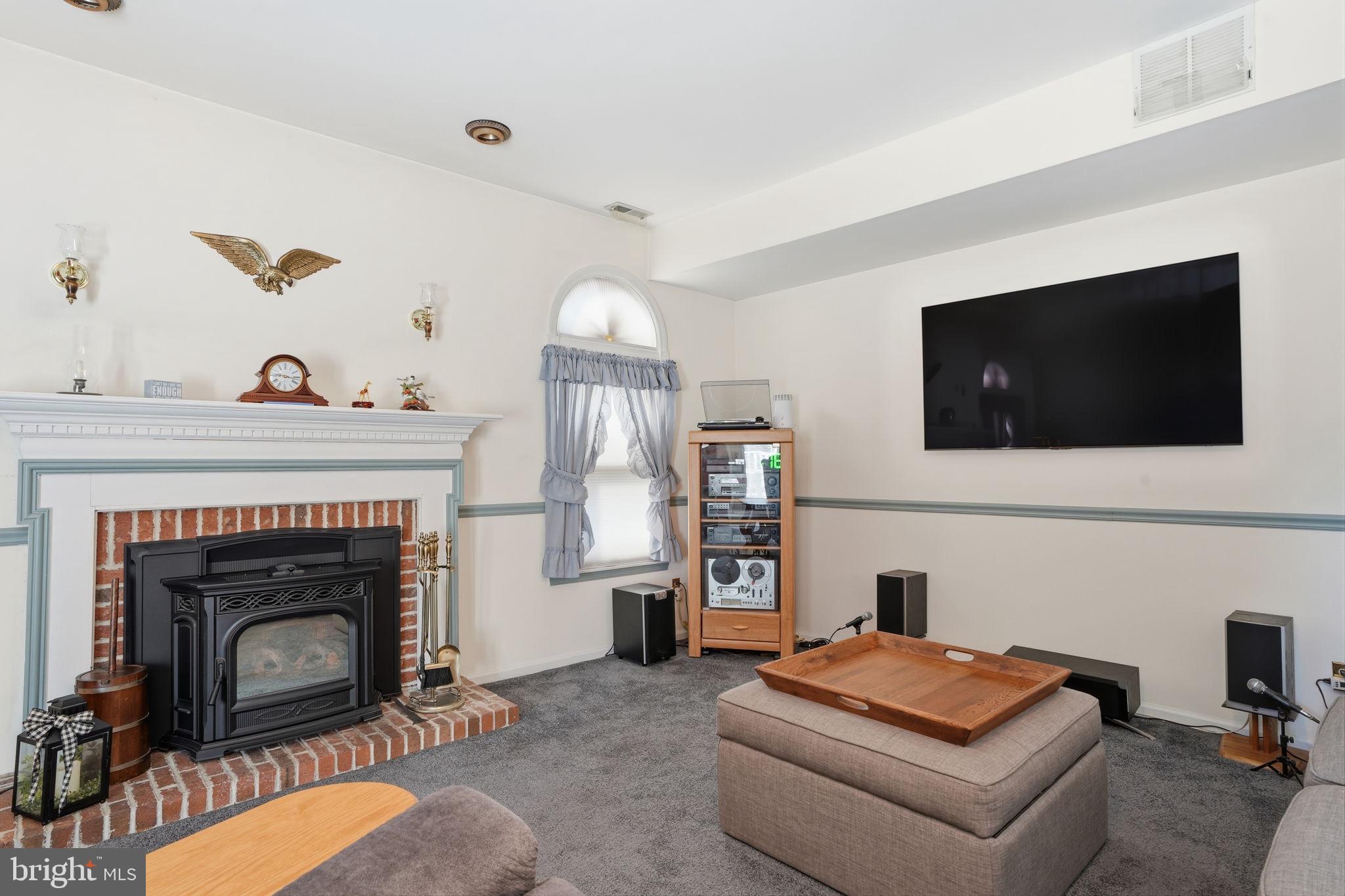 IDLEWOOD - Residential