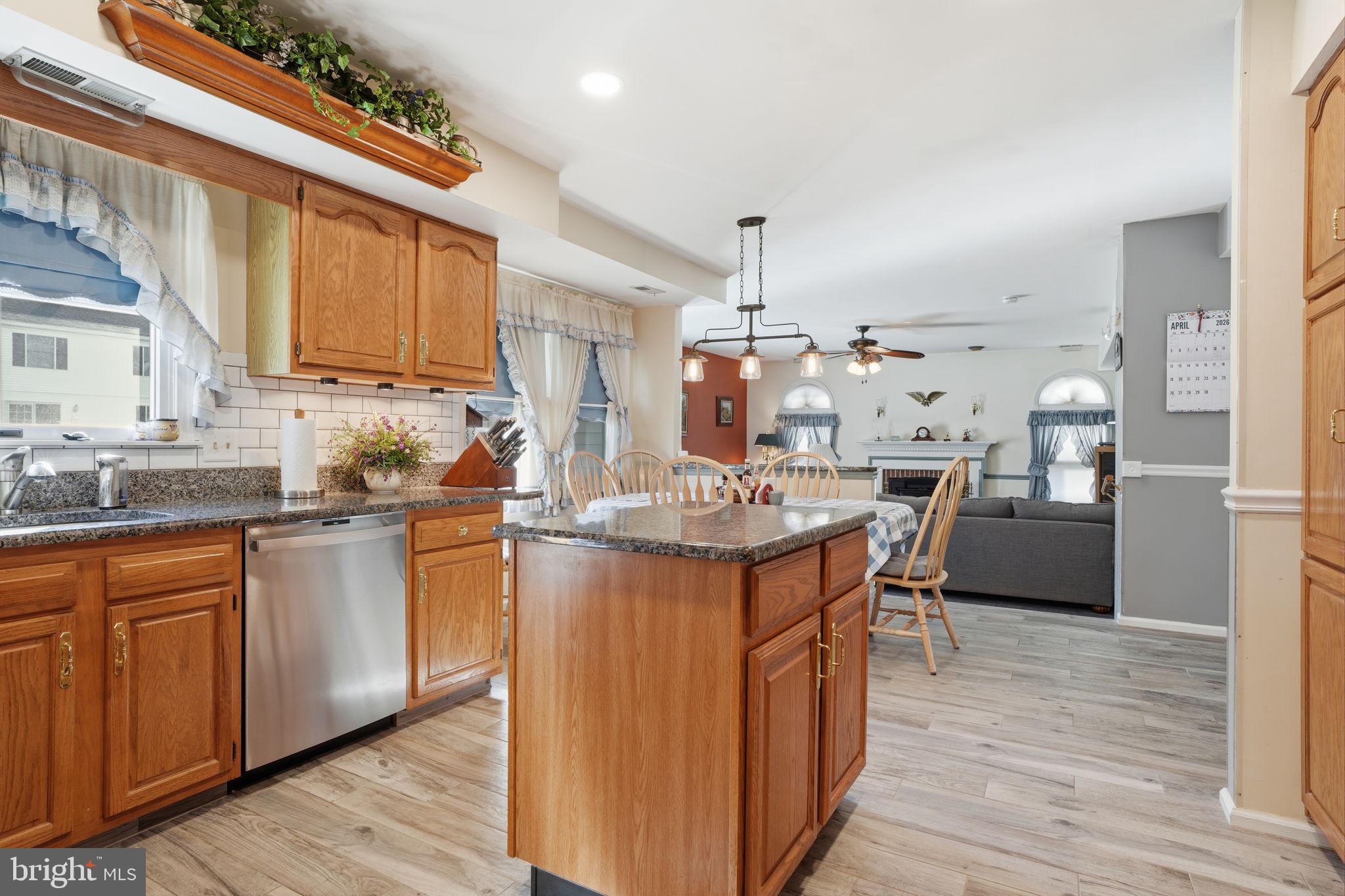 IDLEWOOD - Residential