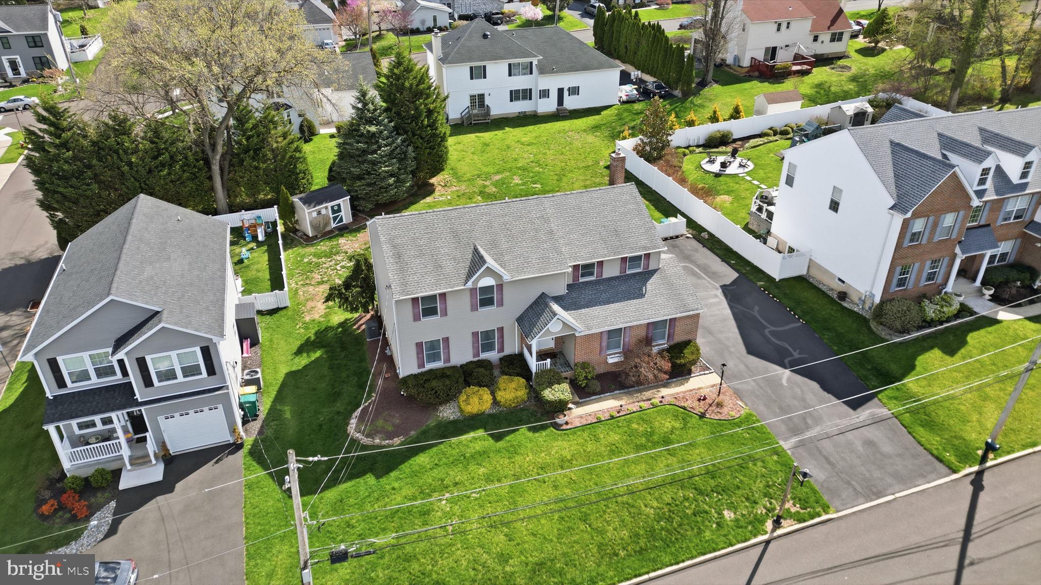 IDLEWOOD - Residential